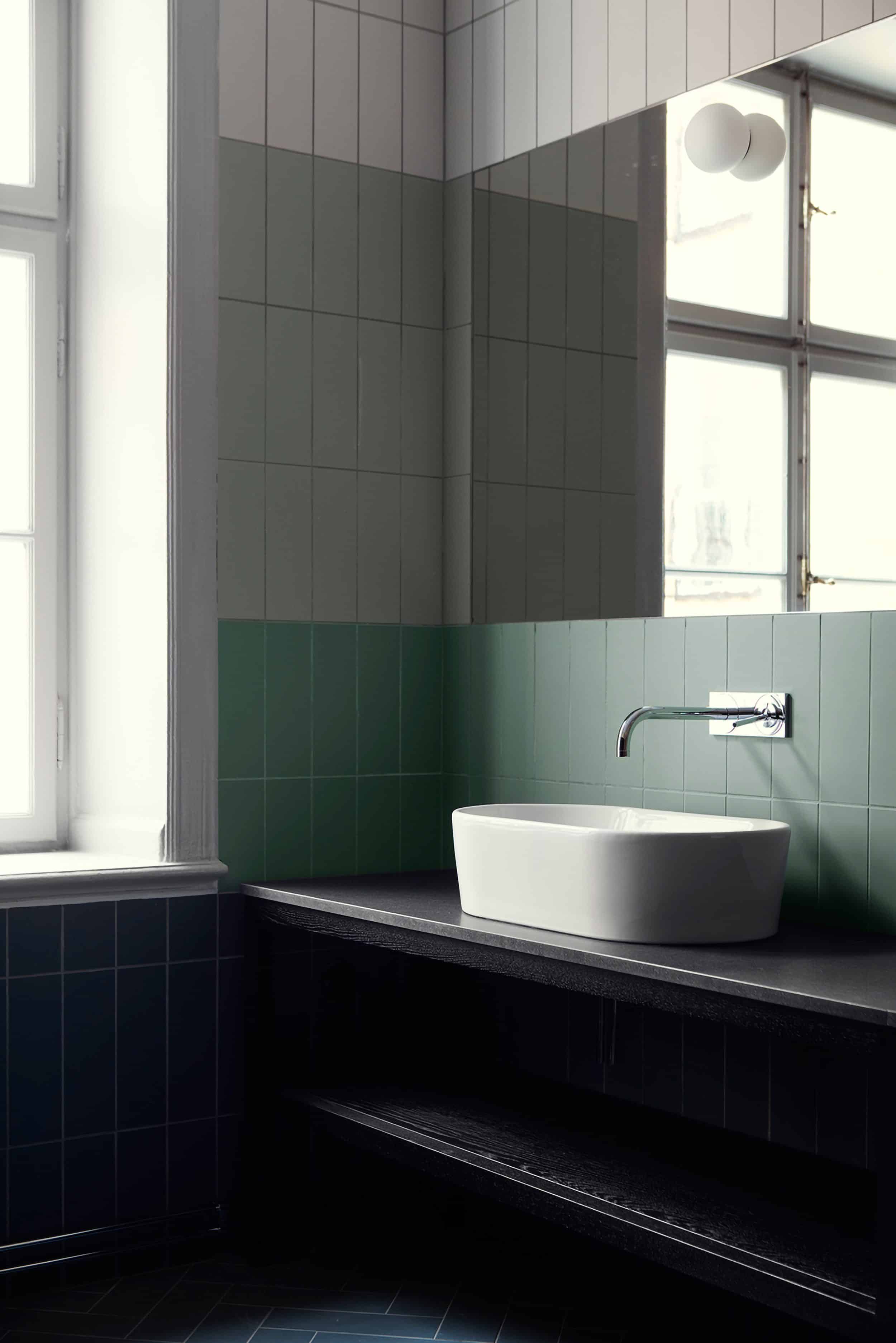Modern Bathroom Colorblocked Tiles