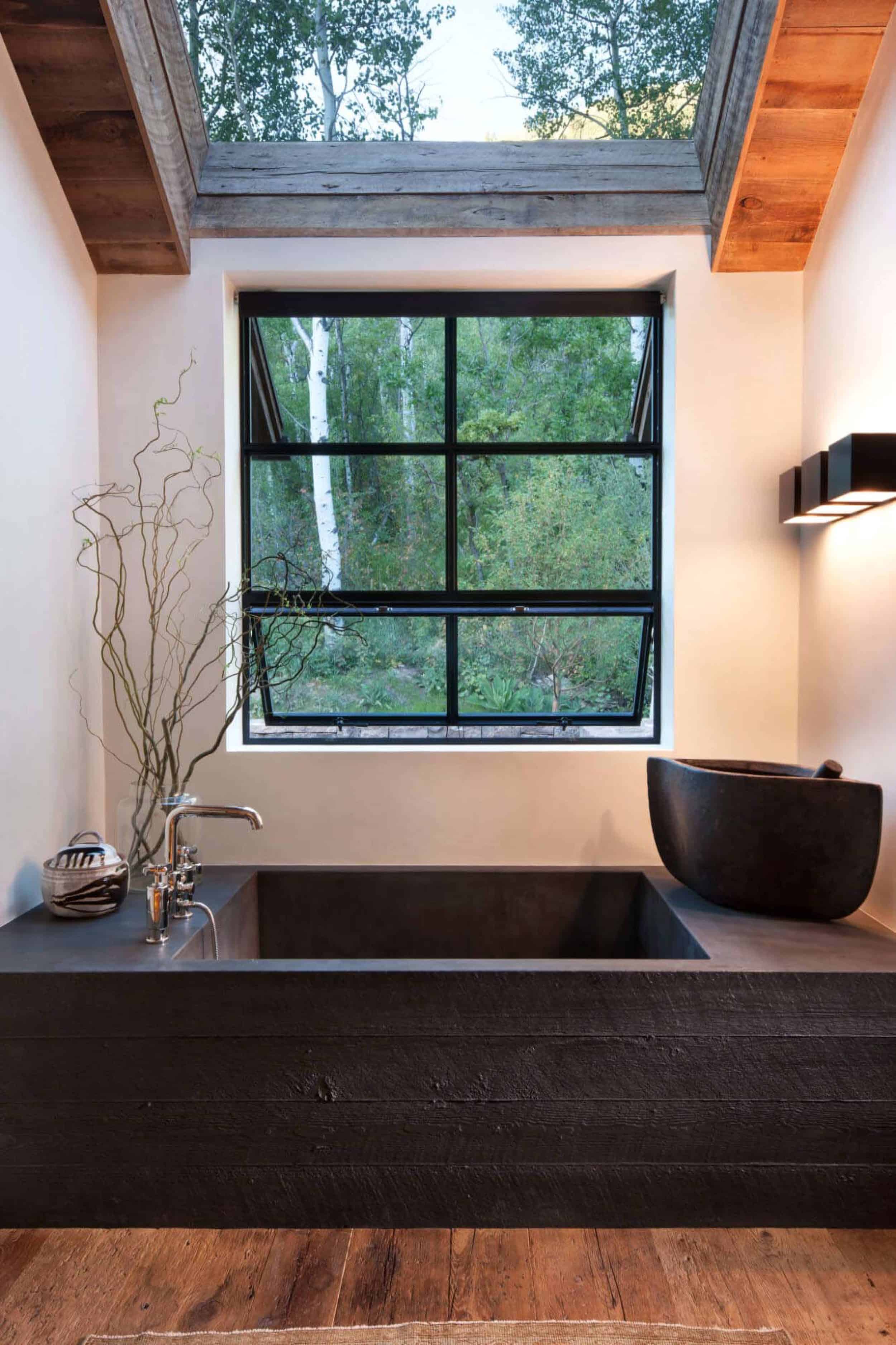 Modern Mountain Bathroom Black Wood Bathtub
