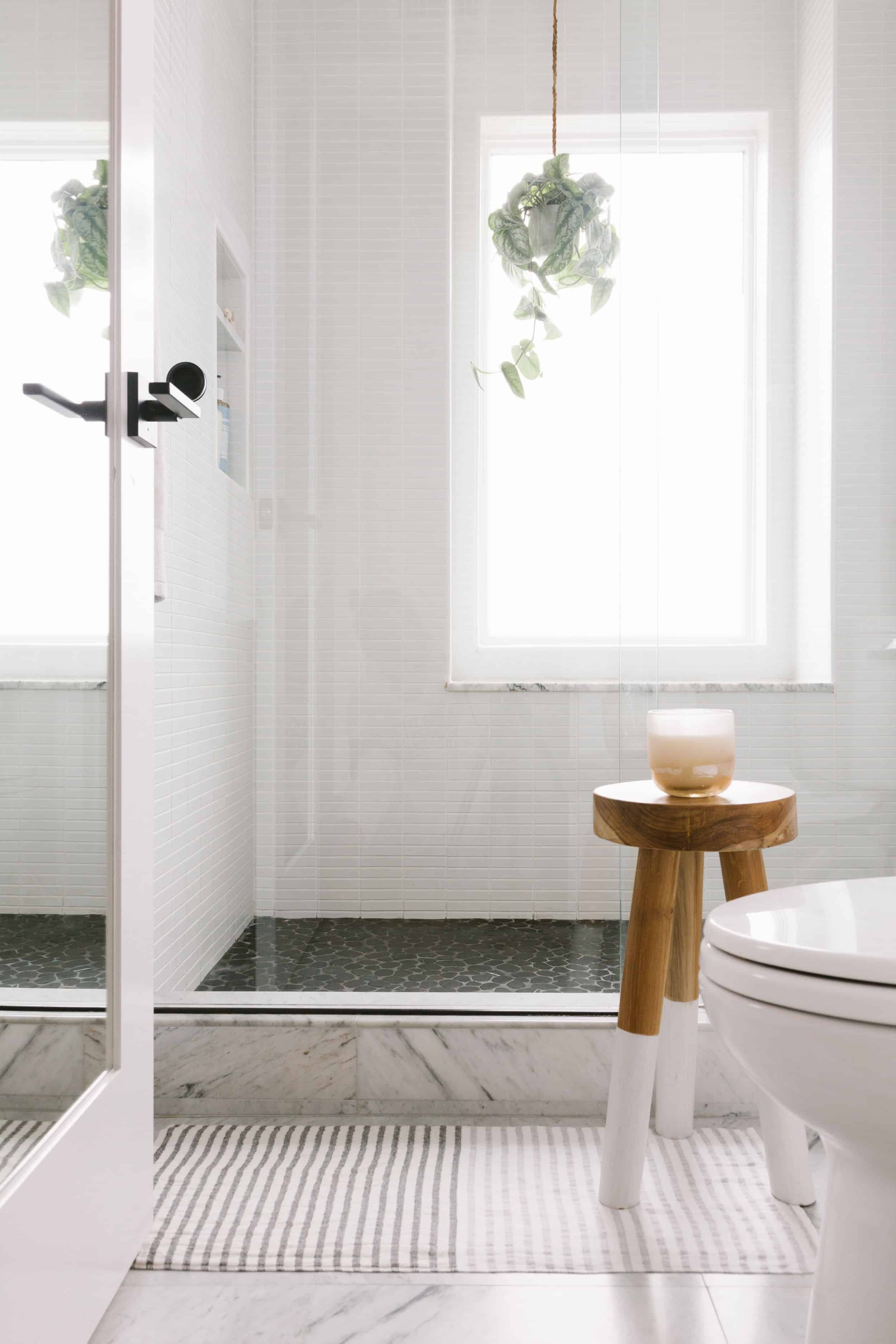 Samantha Gluck Emily Henderson Bathroom Black Pepple Floor Marble Floor Tile
