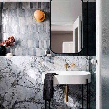 Modern Bathroom With Suspended Mirror