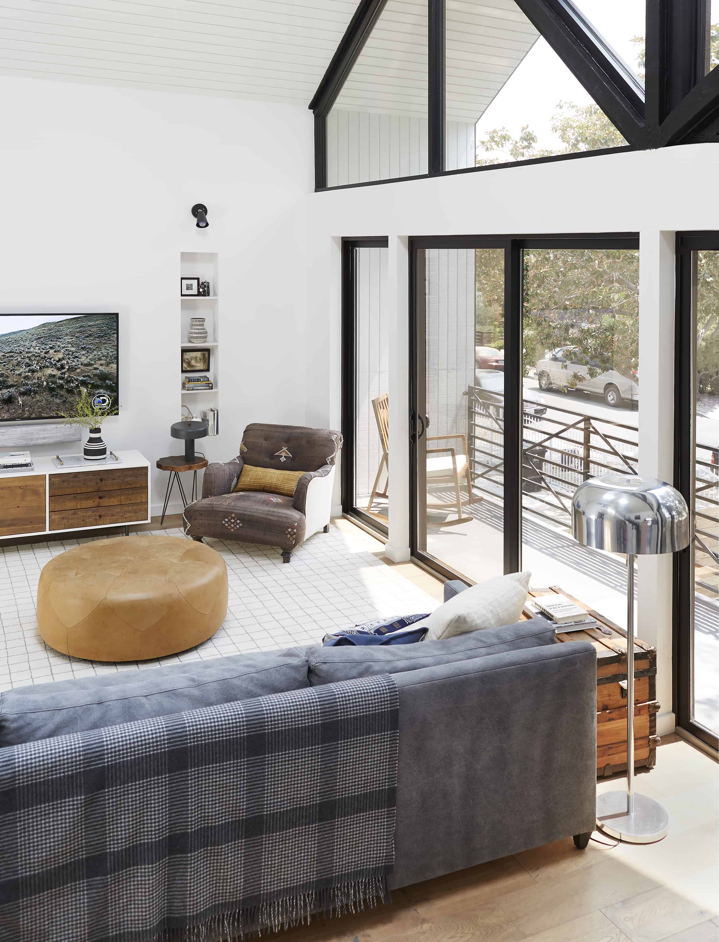 Bright Modern Kid Friendly Cozy Comfortable Family Tv Room Emily Henderson9