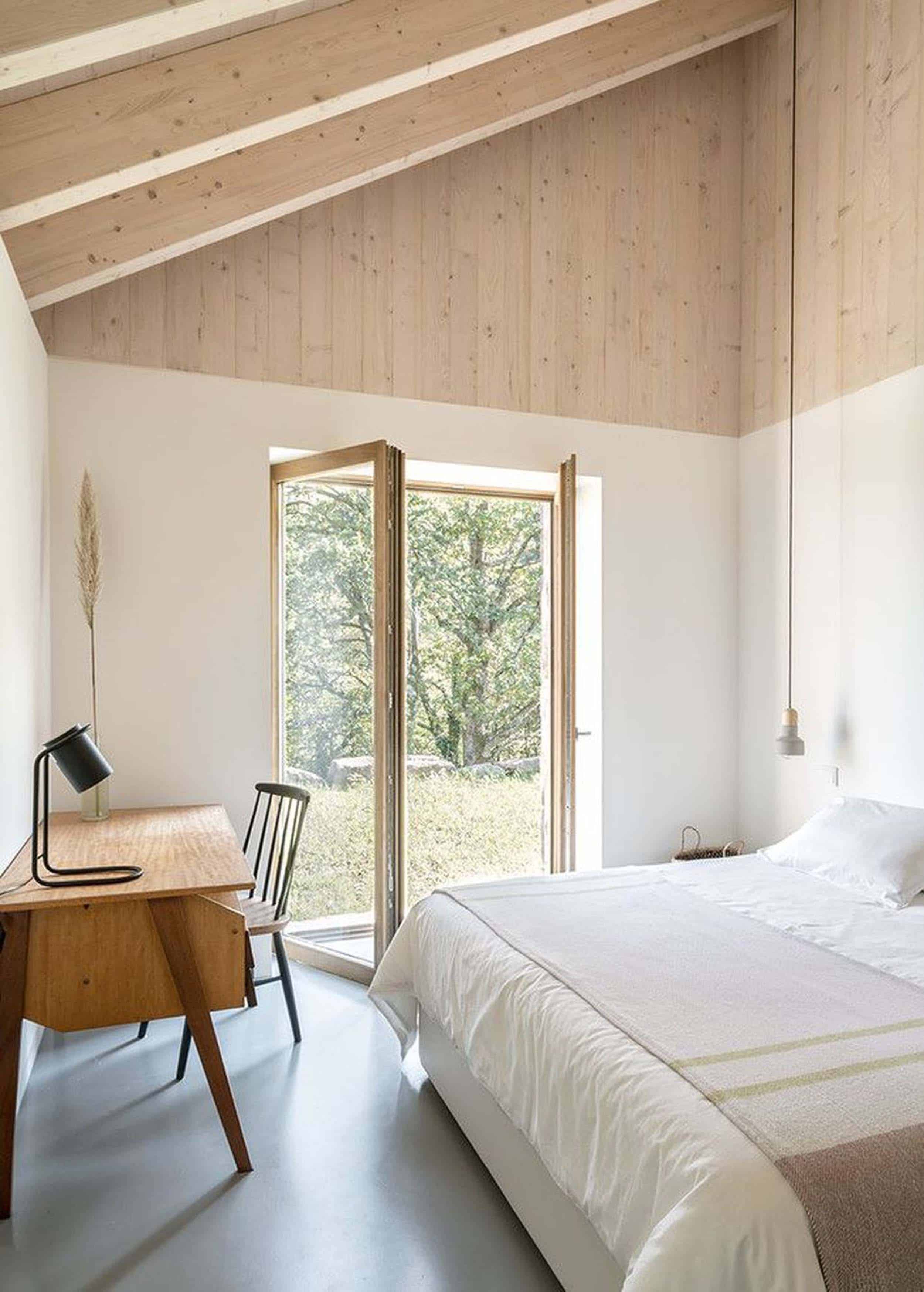 Elegant Bright Studio Apartments Bedroom Design Ideas 33
