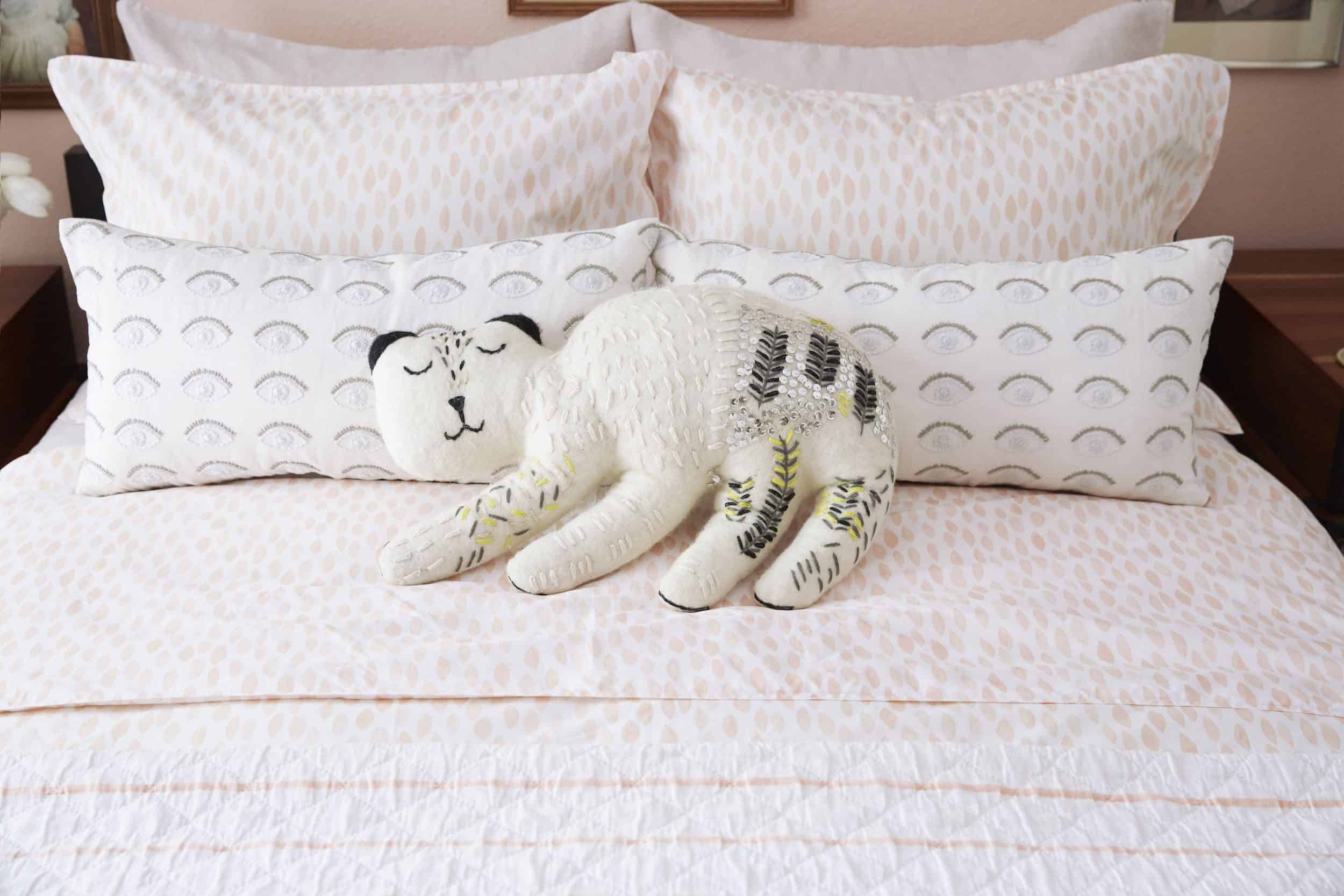Orlando Soria Pink Guest Bedroom