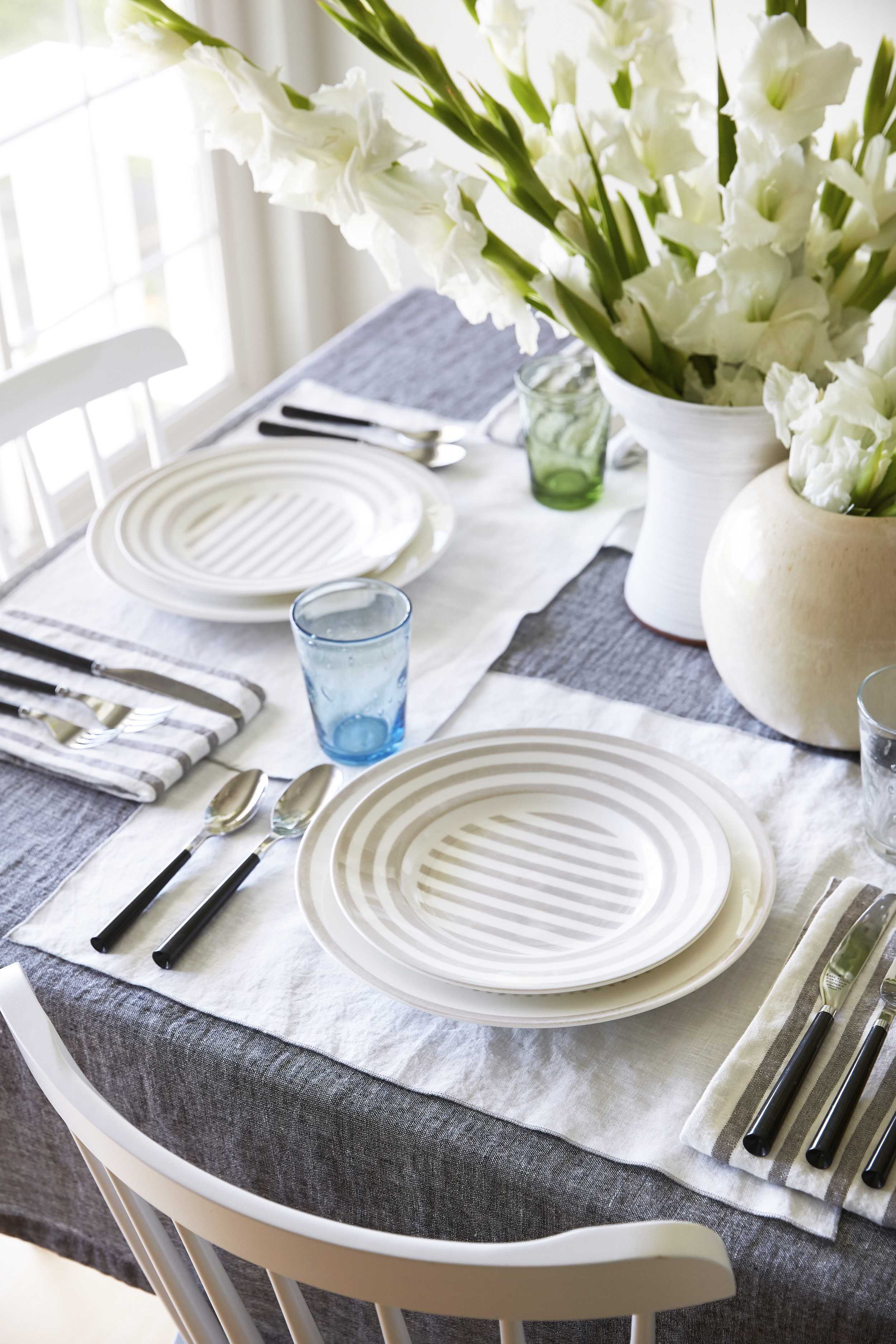 Dining Room Details 002