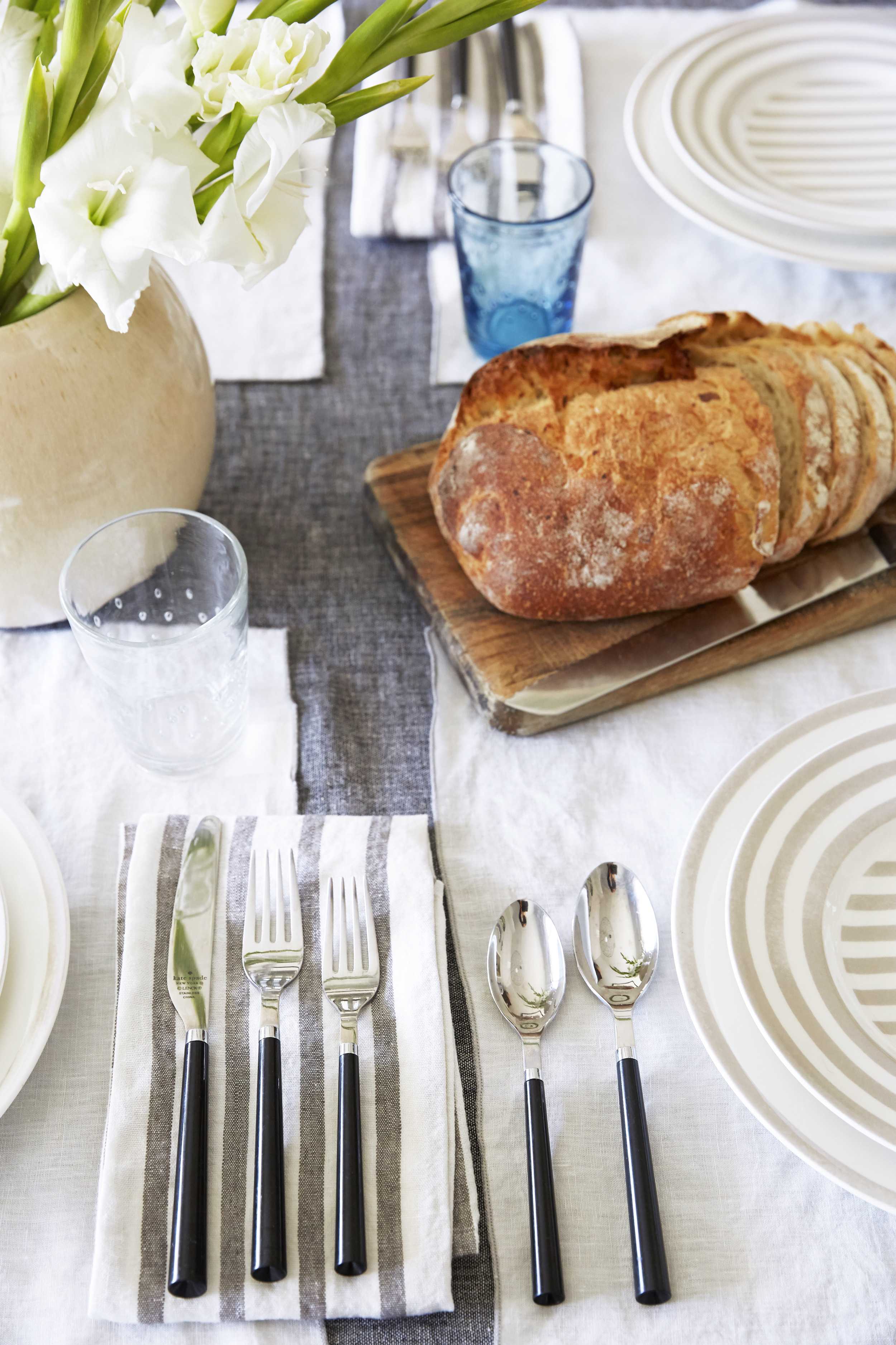 Dining Room Details 004