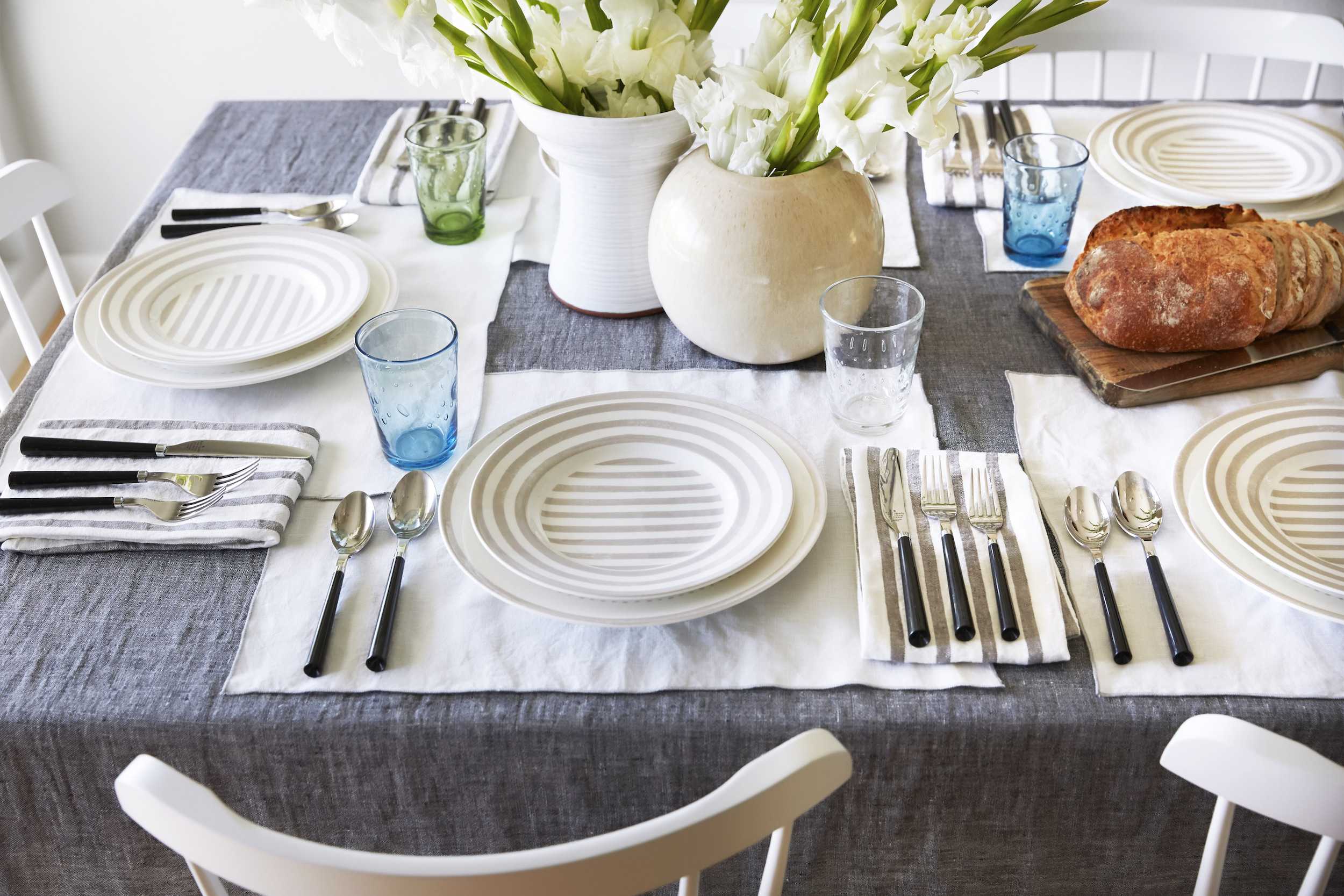 Dining Room Details 019
