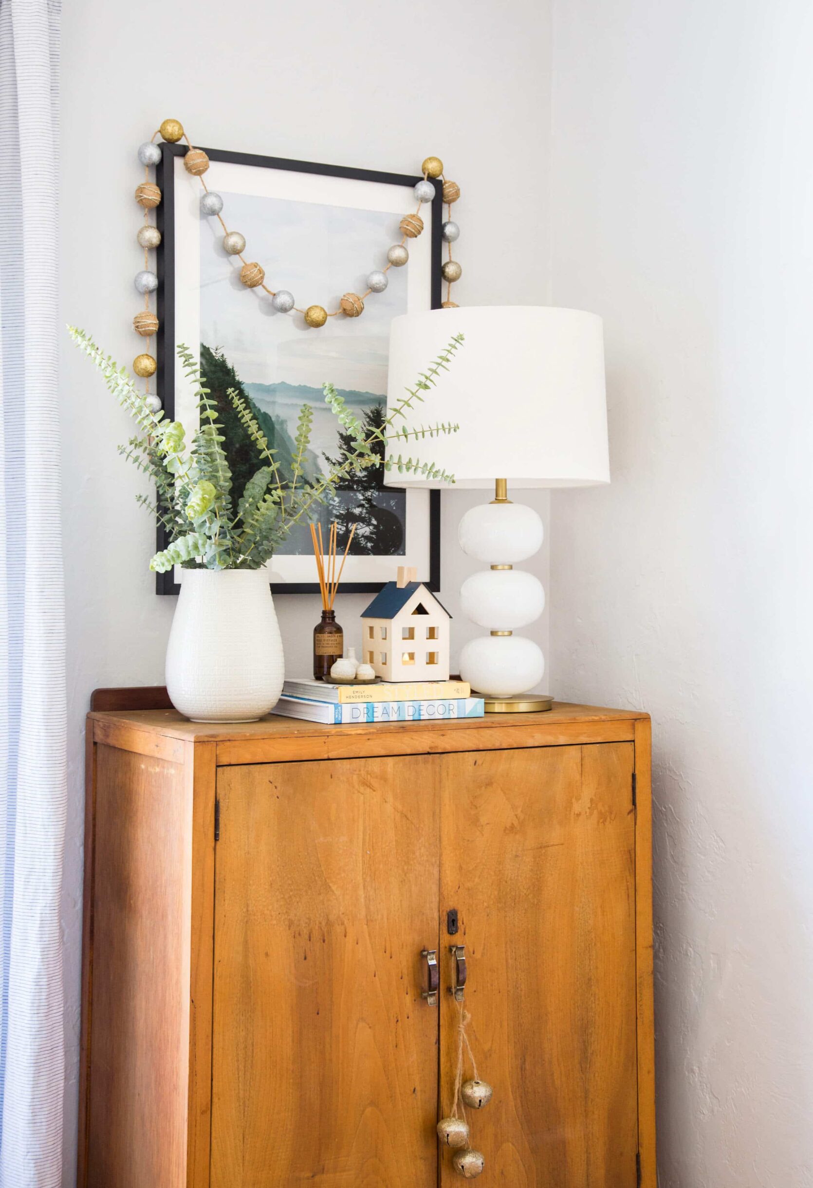Emily Henderson 2018 Holiday Styling Vingettes 81
