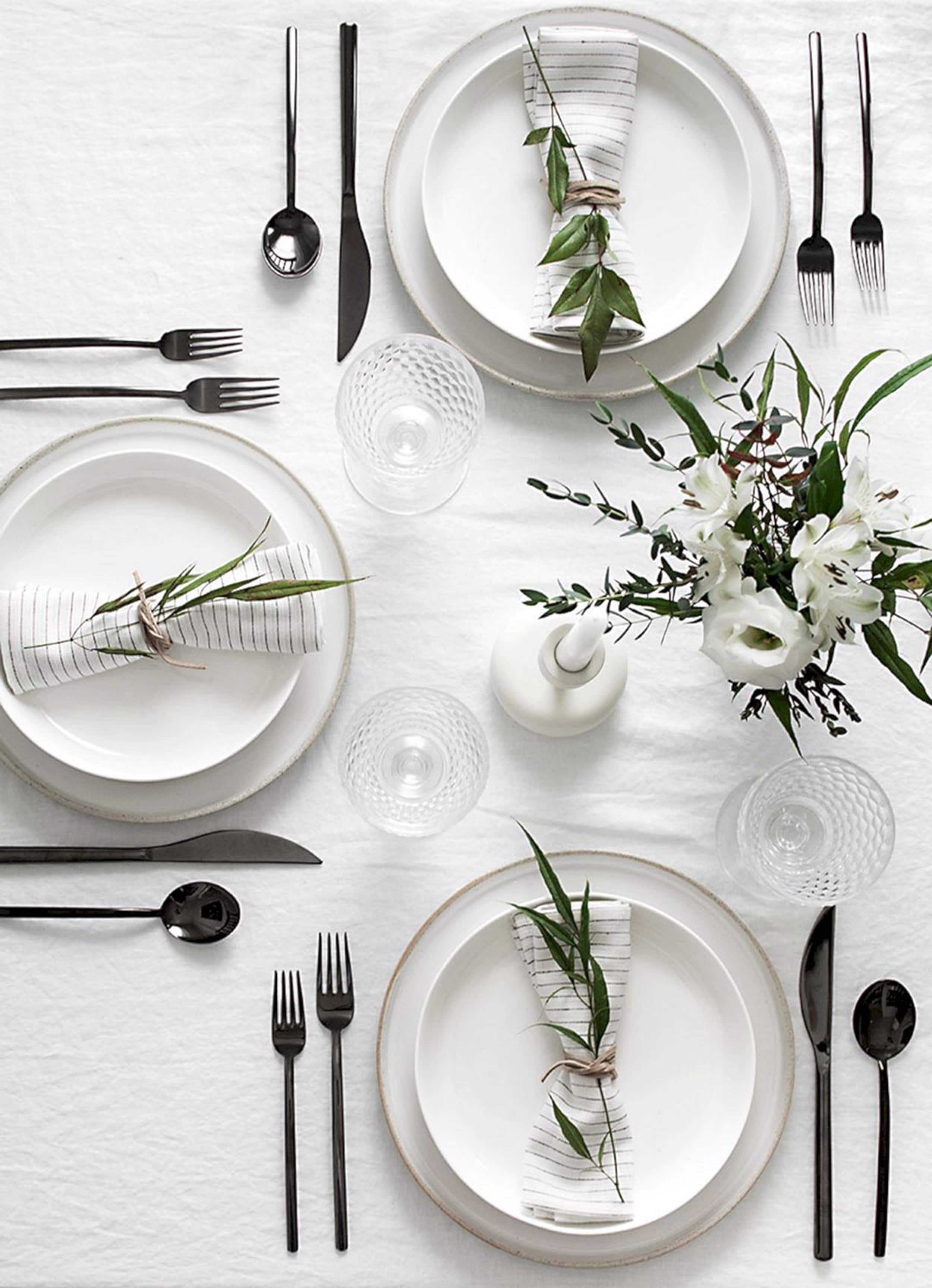 Emily Henderson Thanksgiving Tablescapes Inspo 6