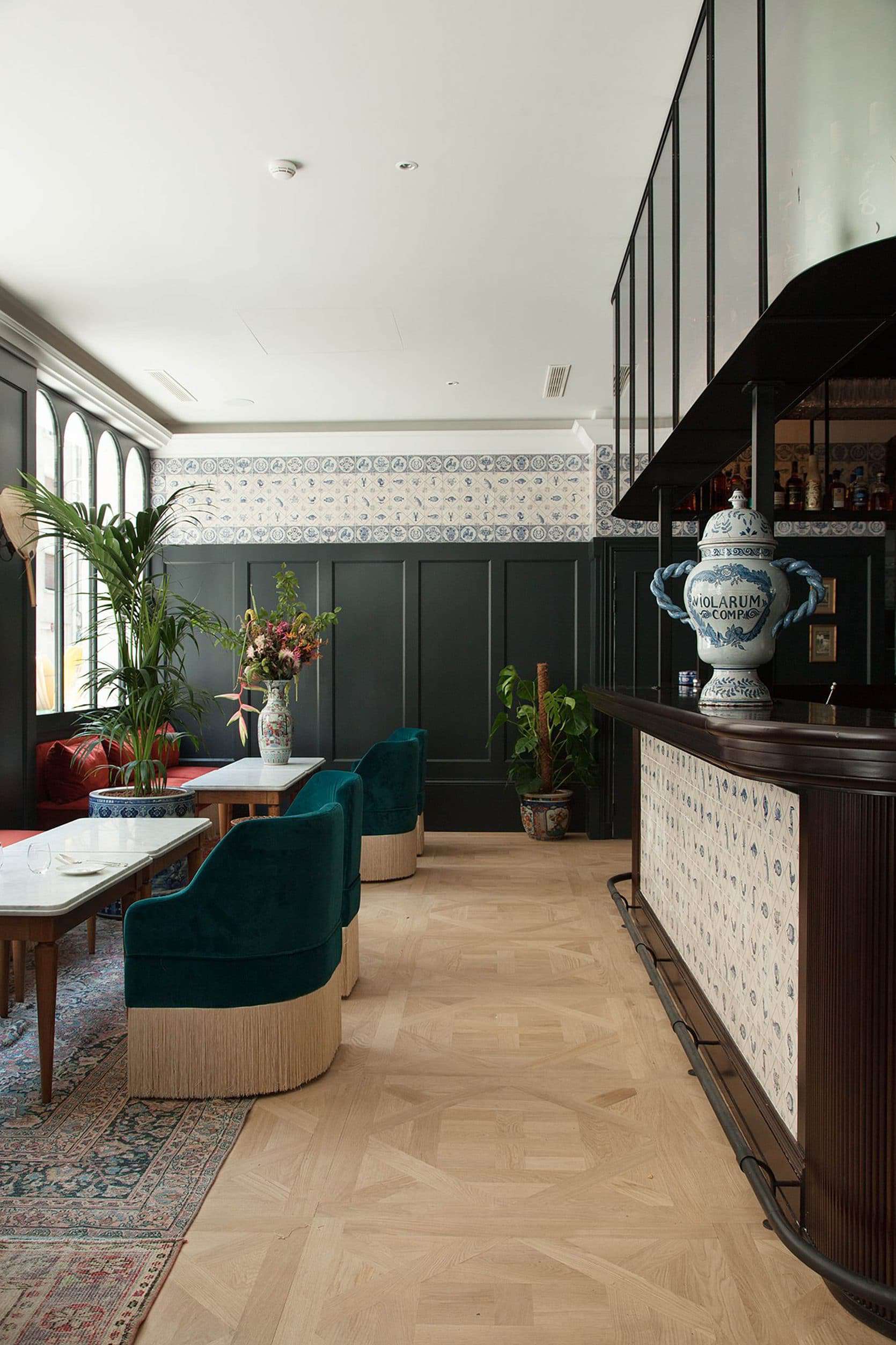 Hotel Monte Cristo Paris Lounge color trends 2018