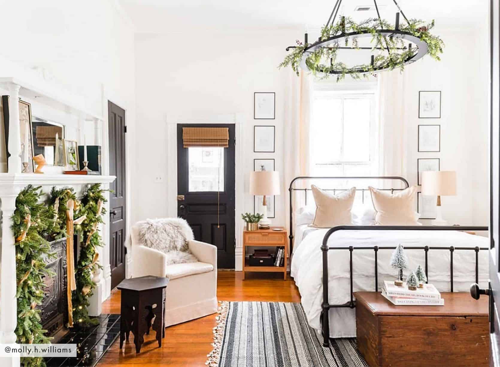 2500 Bedroom