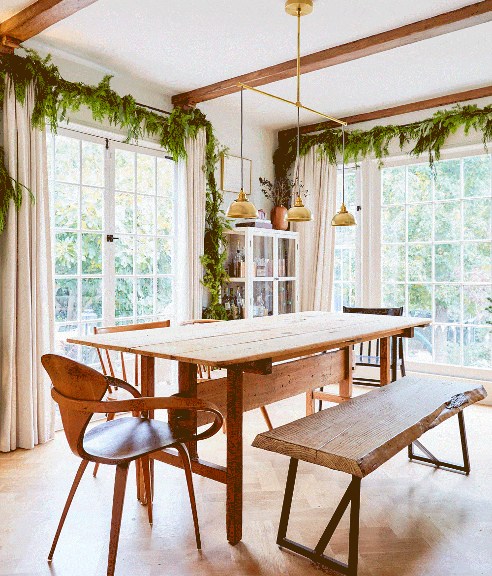 Emily Henderson House Beautiful Holiday Tablescape Depopulation Gif