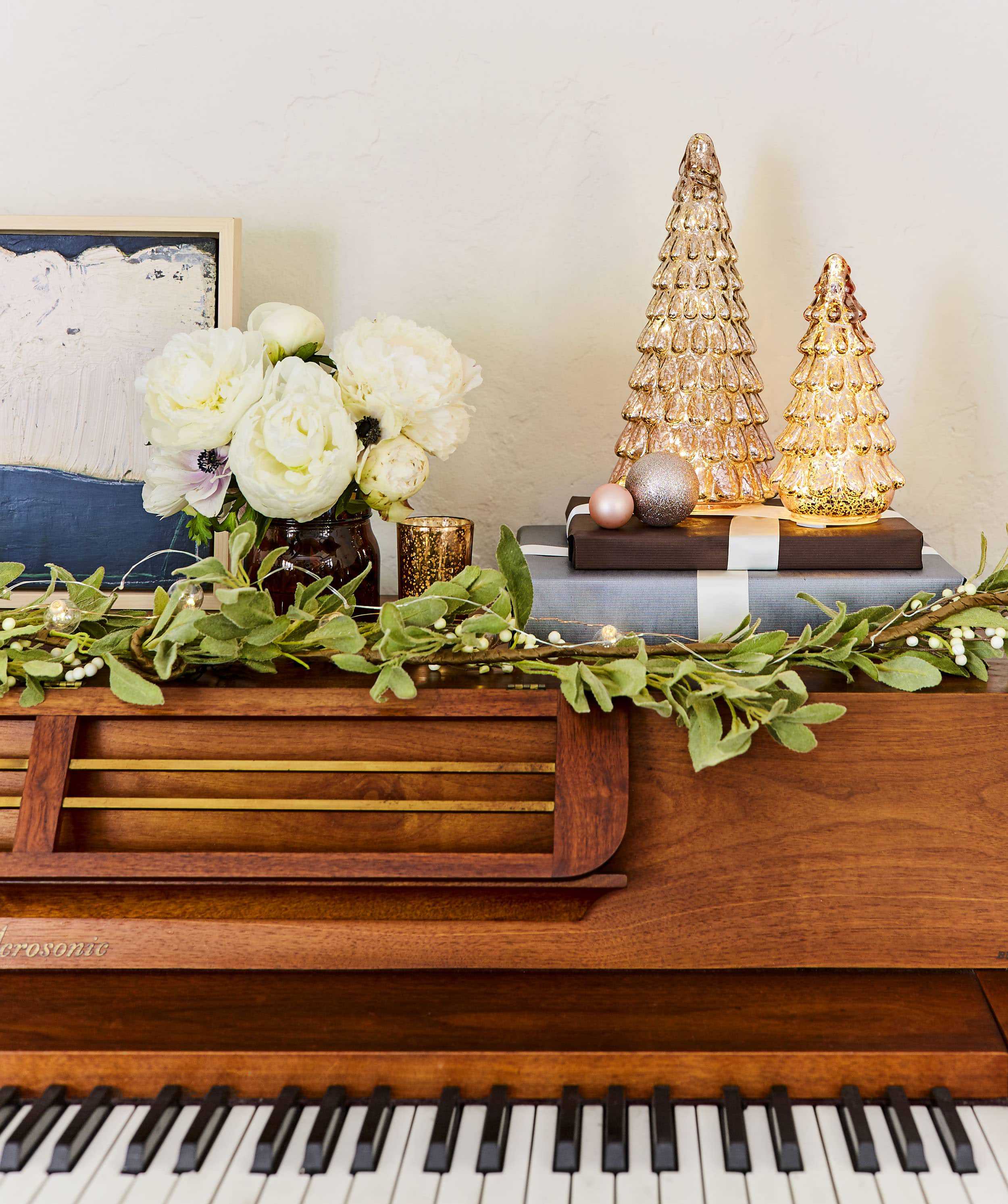Emily Henderson Waverly 2018 Holiday 24