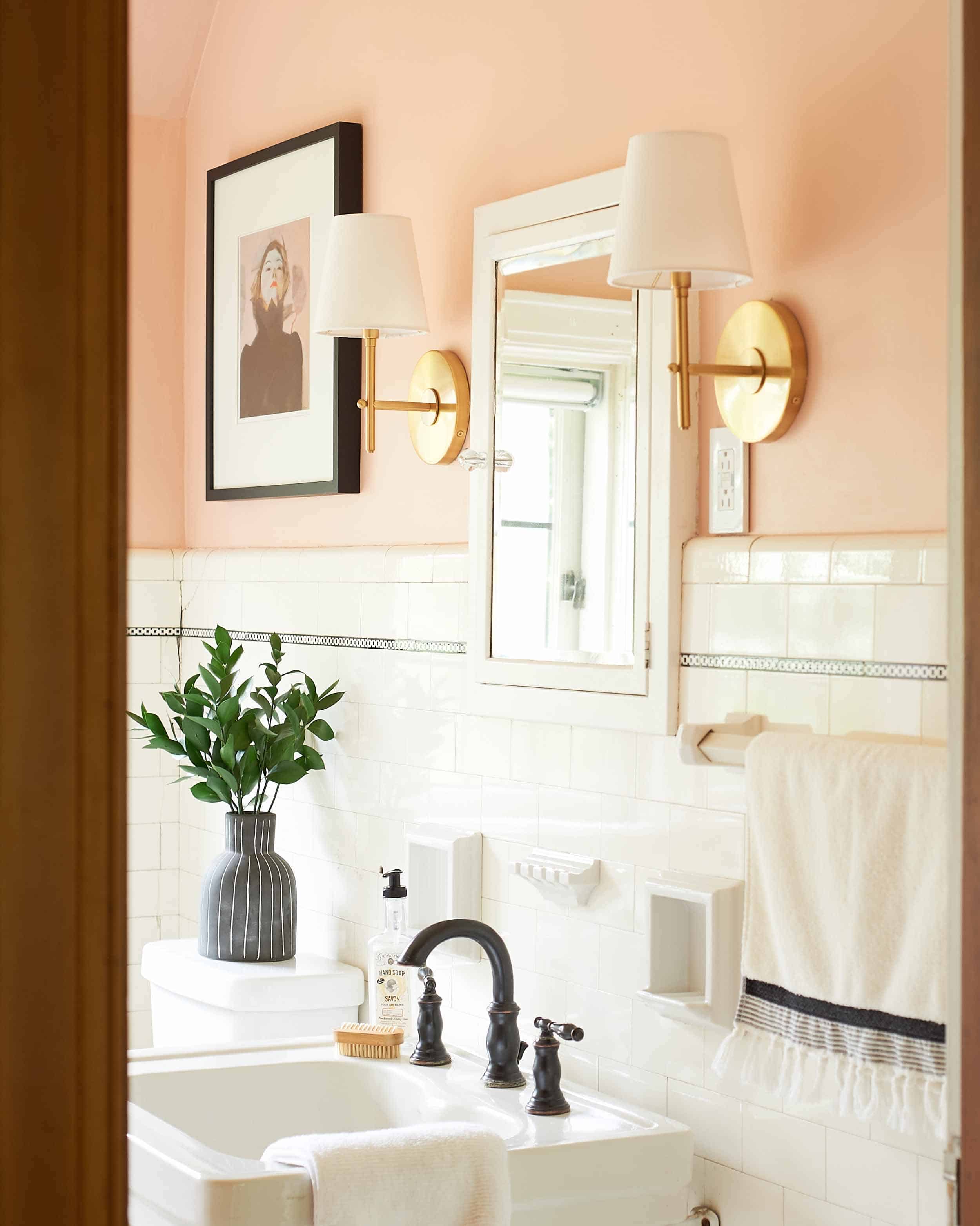 Ehd House Tour Emily Cosnotti Bathroom 002