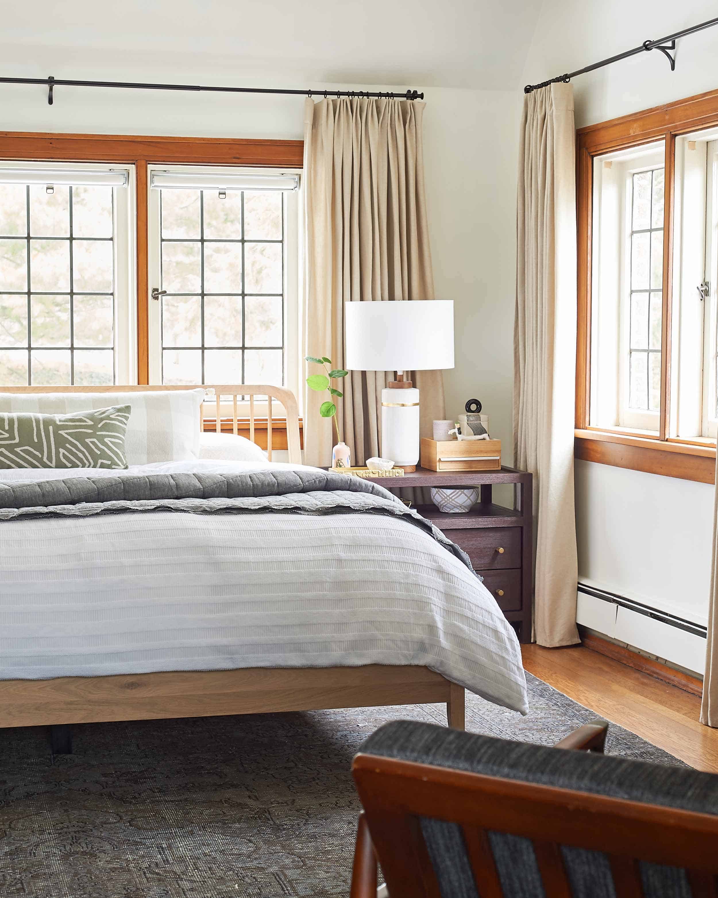 Ehd House Tour Emily Cosnotti Masterbedroom 003