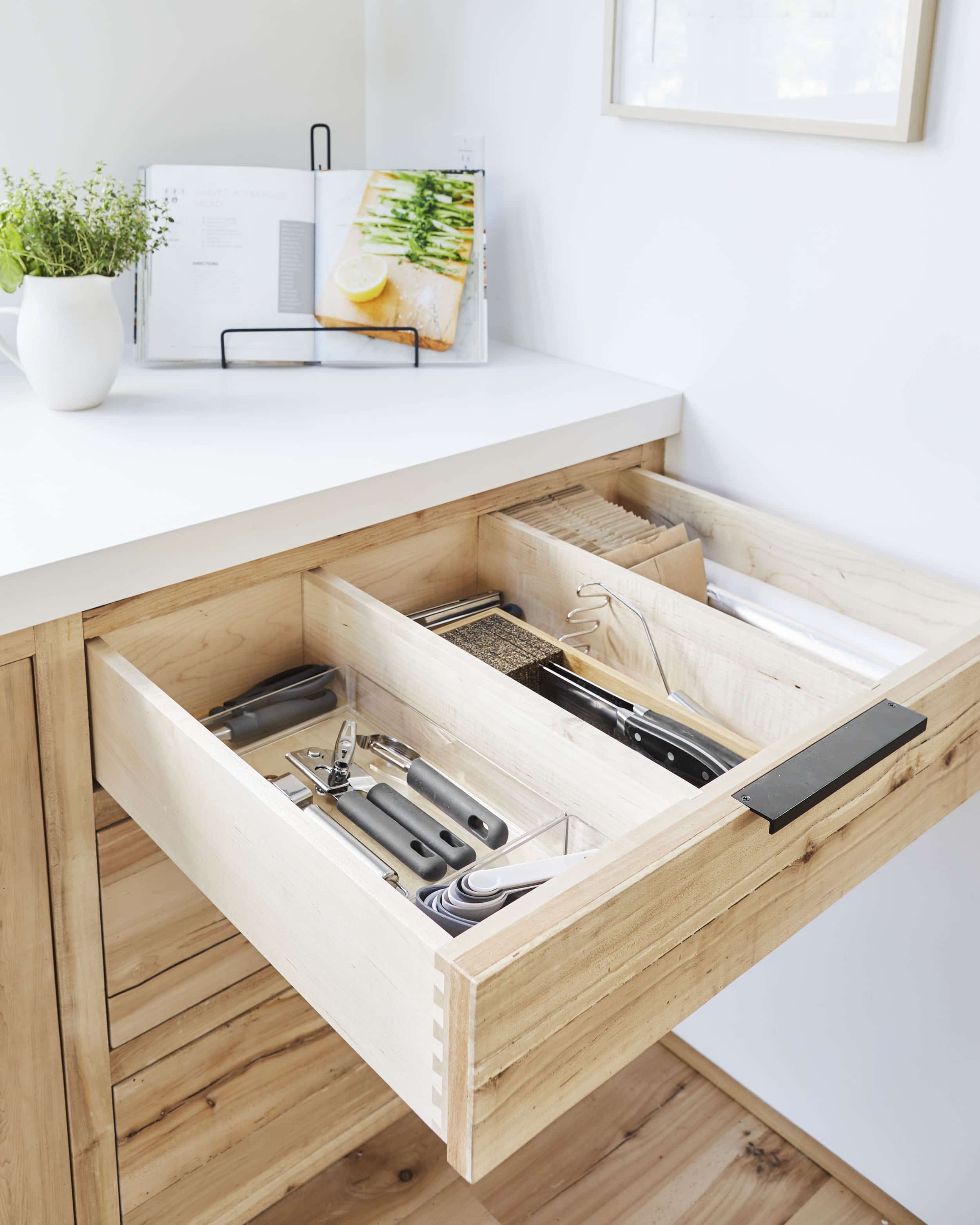 Emily Henderson Mountain House Kitchen Lores47