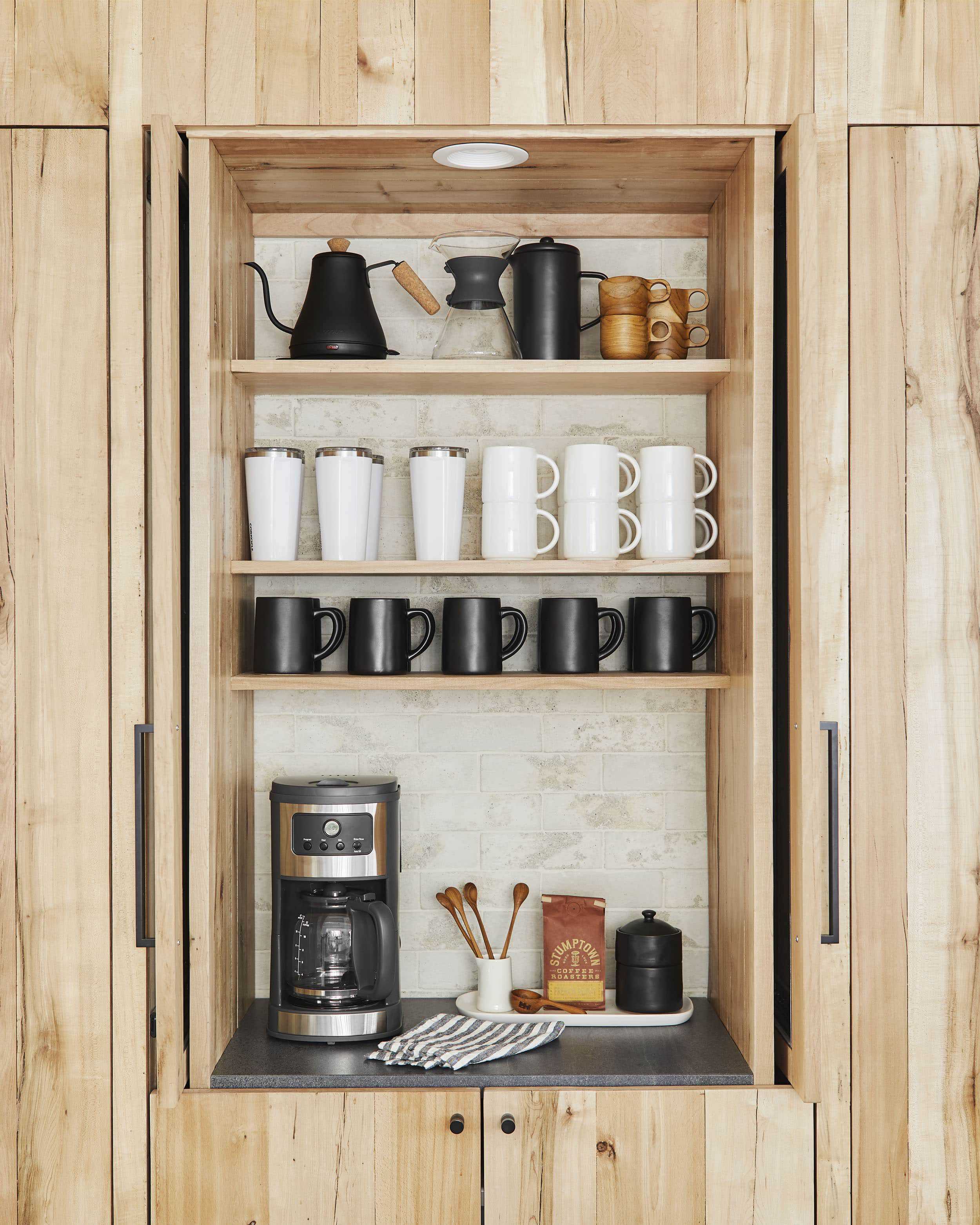 Emily Henderson Mountain House Kitchen Lores55
