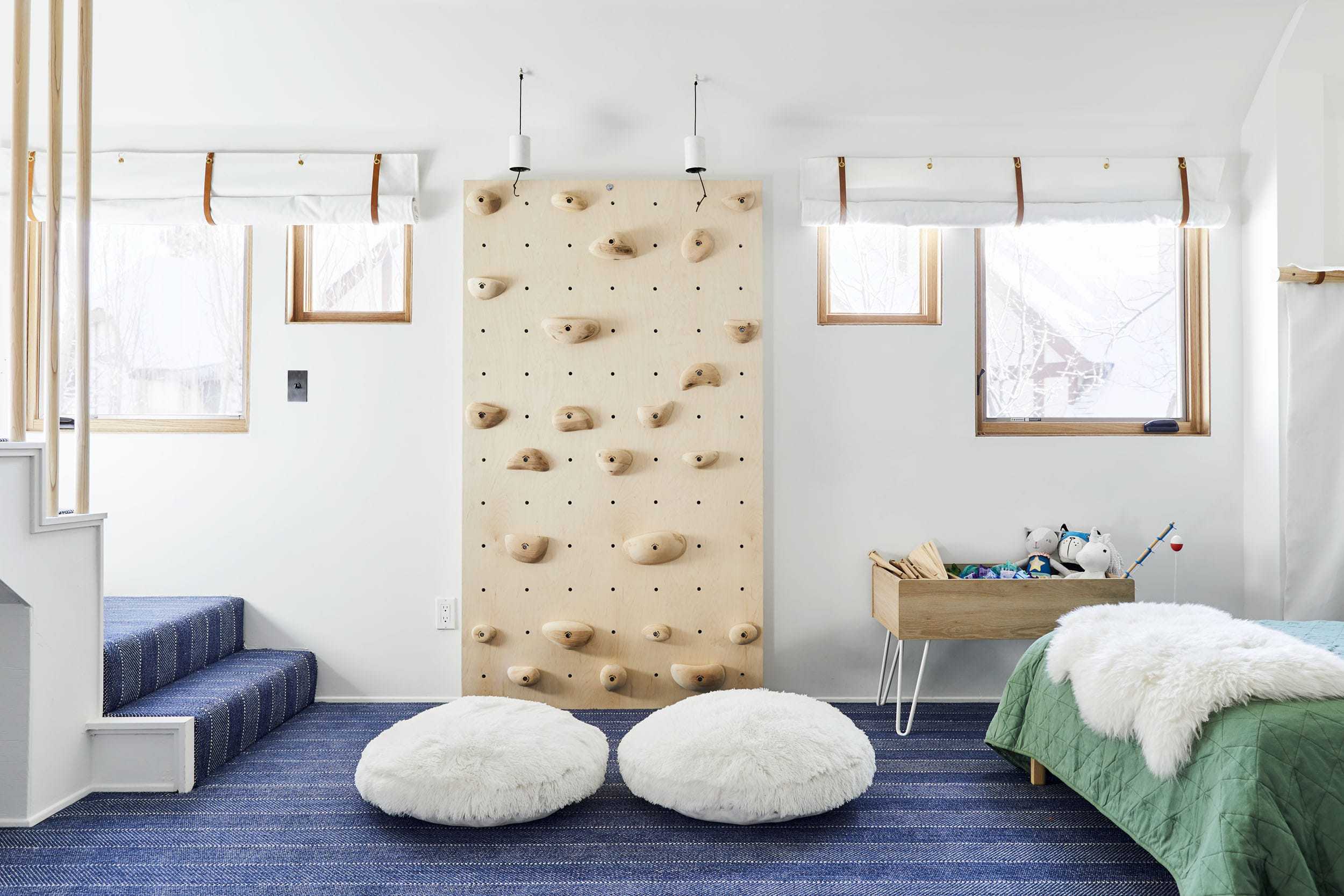 Emily Henderson Mountain Pillowfort Kids Room13 01