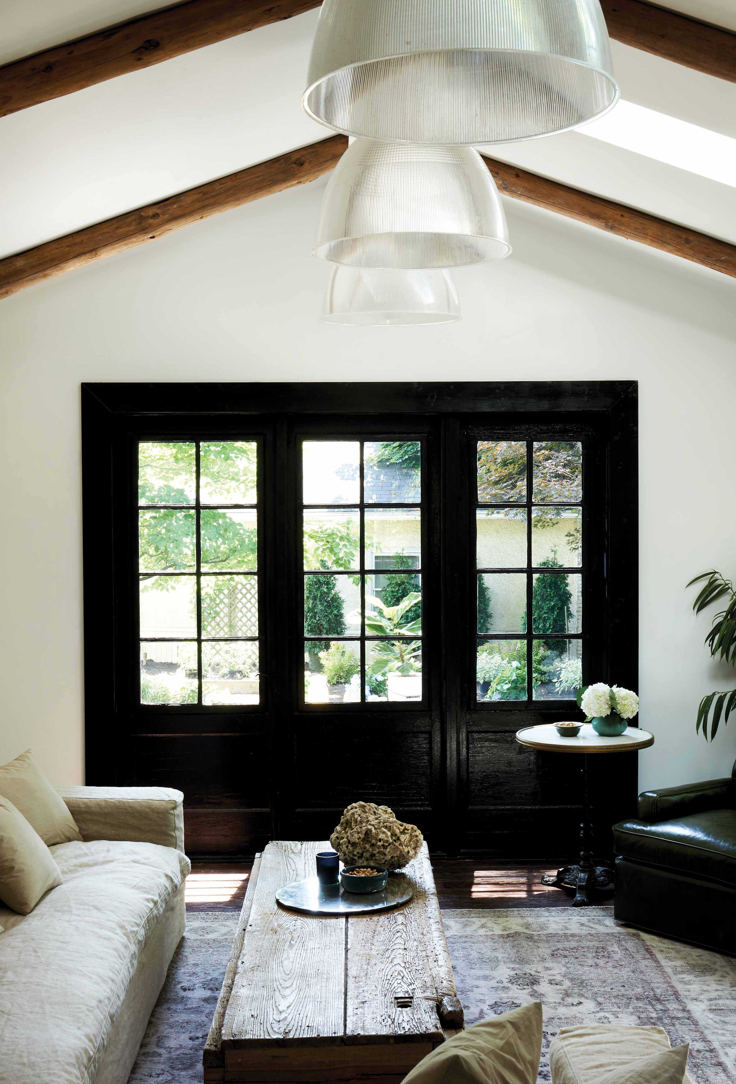Emily Henderson Leanne Ford House Tour8