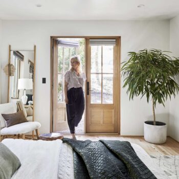 Emily Henderson Moutain House Downstairs Guest Room Lores112