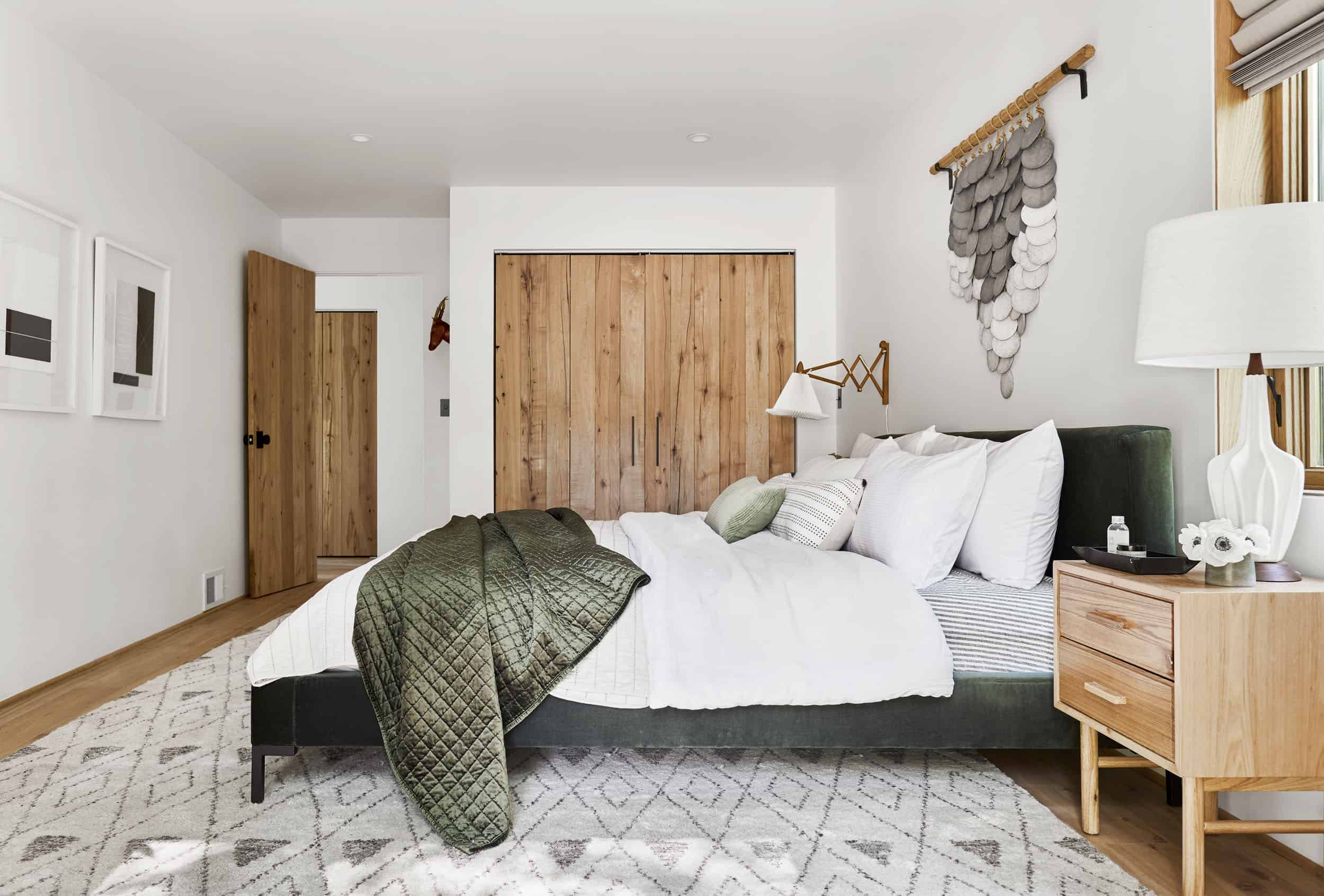 Emily Henderson Moutain House Downstairs Guest Room Lores16