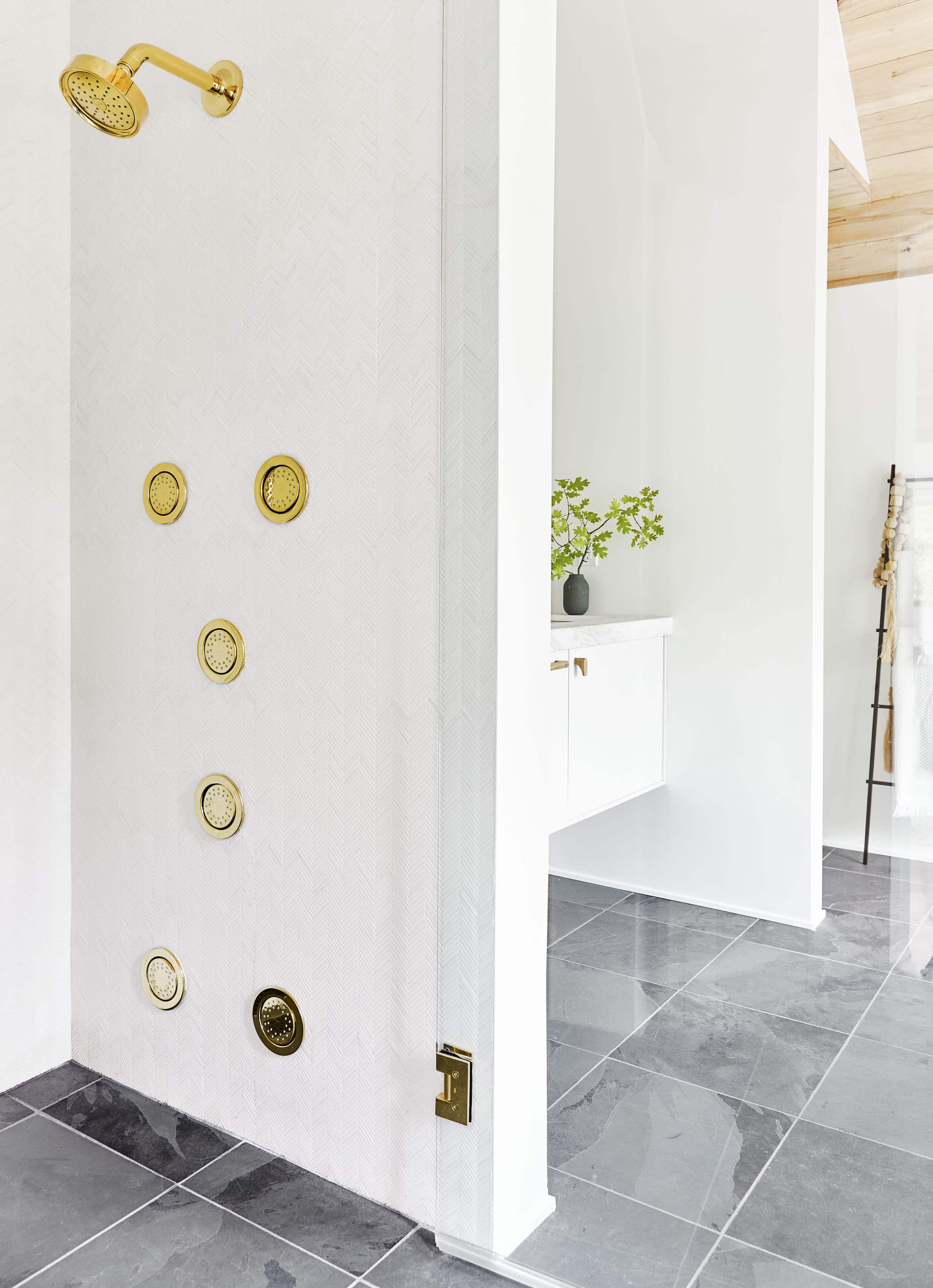 Masterbath08