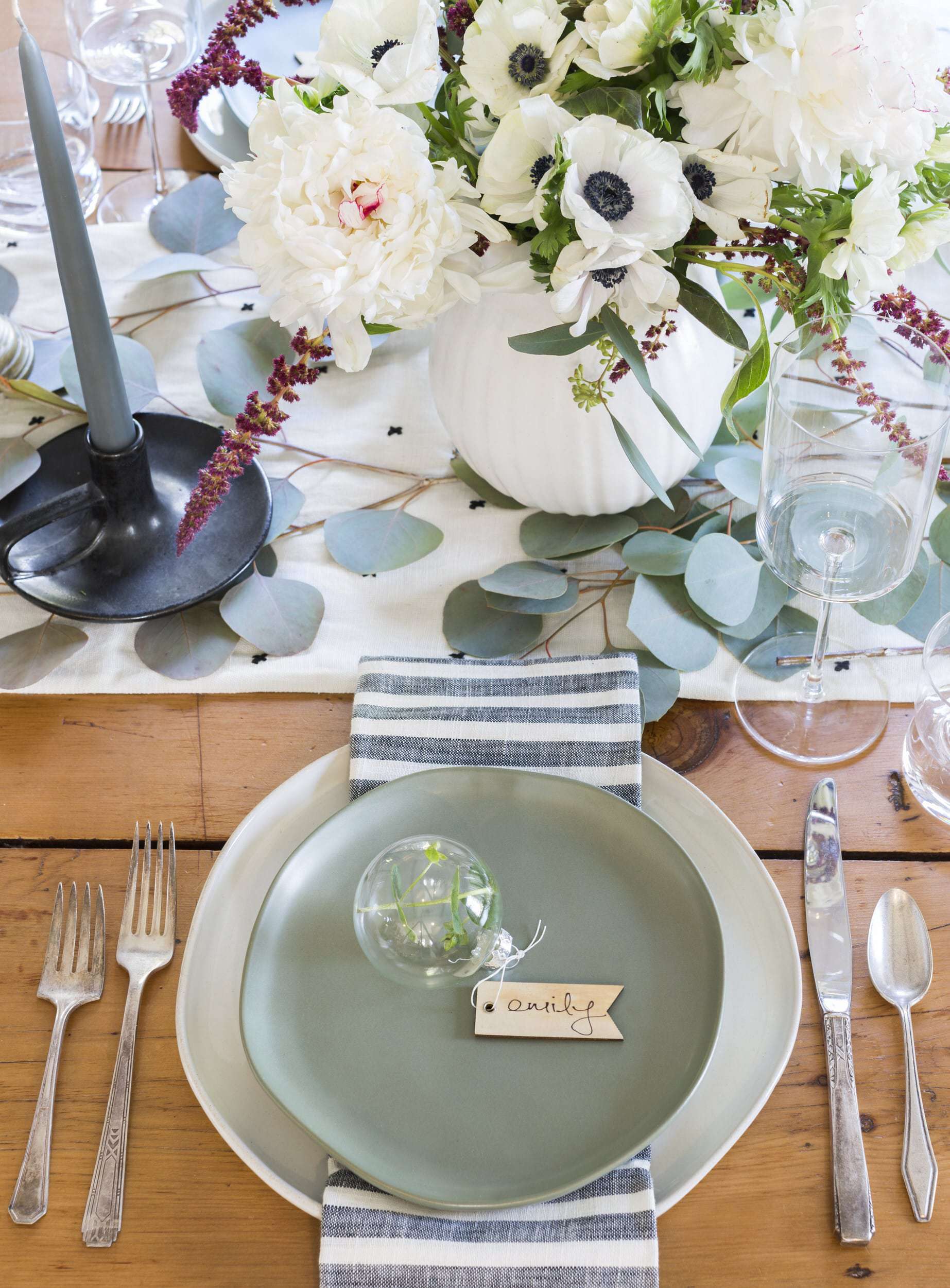 Emily Henderson Chateau Souverain Holiday Homespun Gathering 52