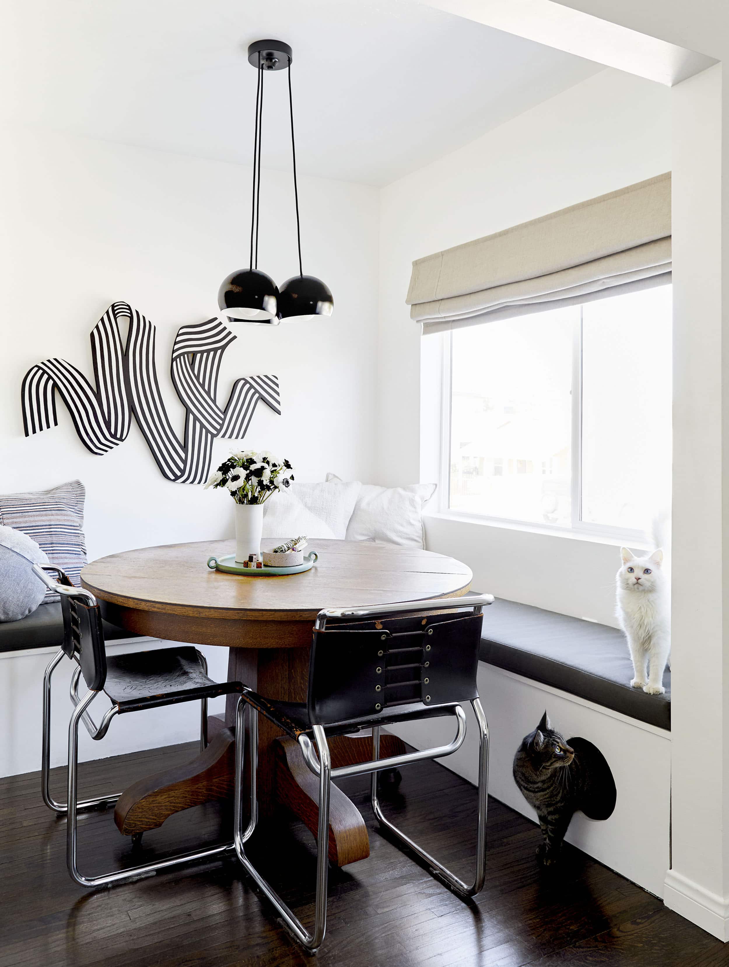 Emilybowserdiningroomlivingroom01