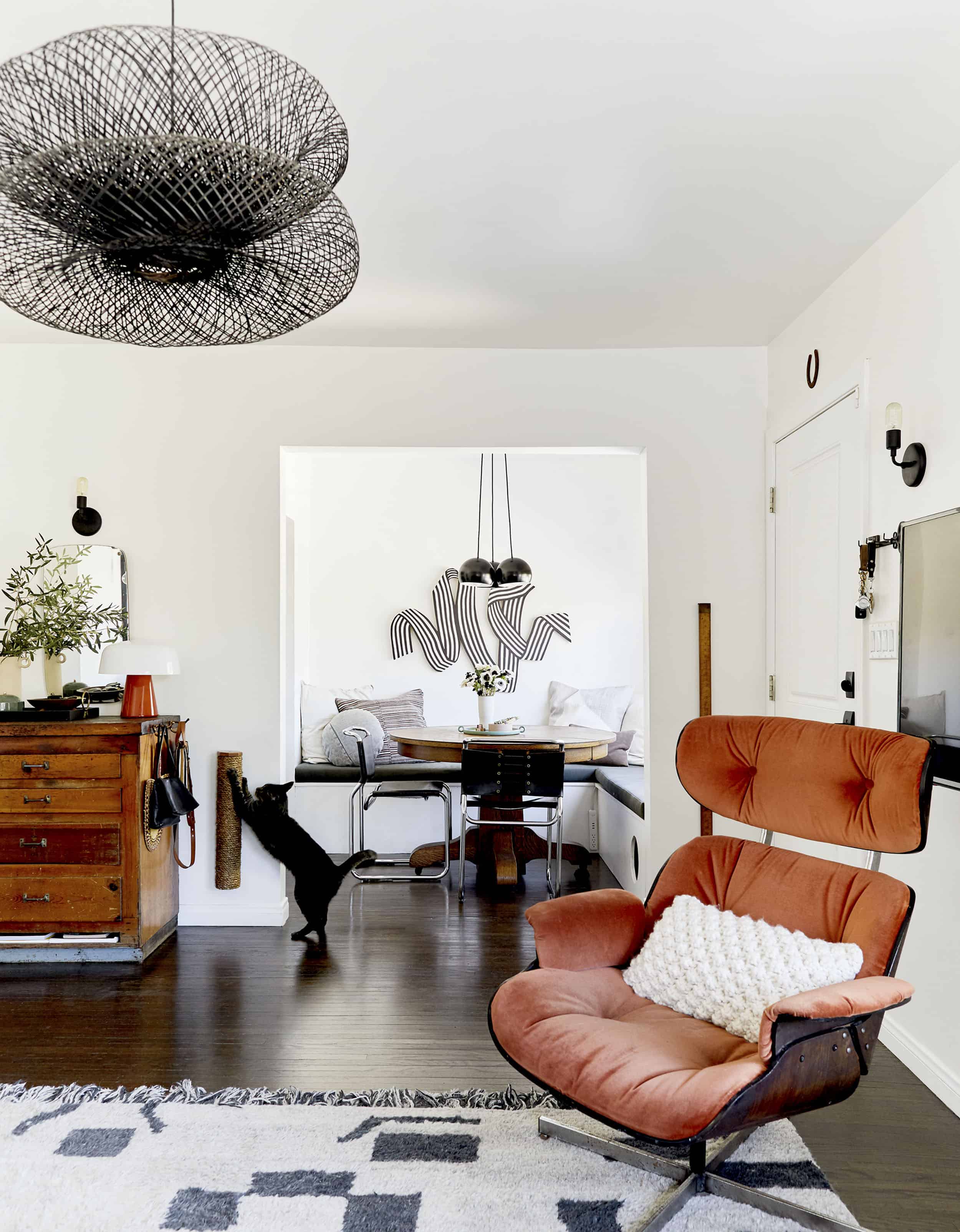 Emilybowserdiningroomlivingroom08