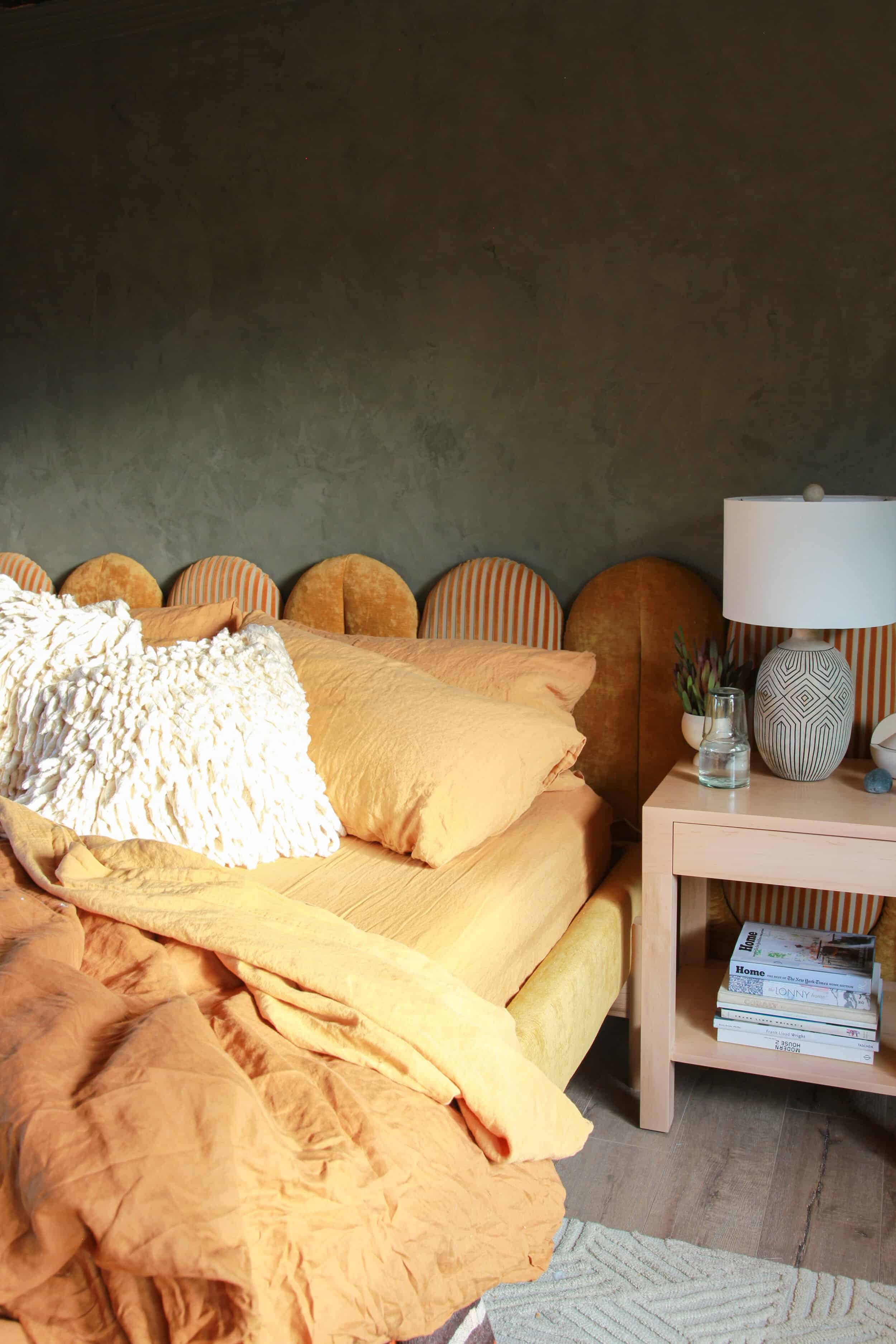 Emilyhenderson Thoughtstarter Hommeboys Oneroomchallenge Reveal Masterbedroombathroom 8 1