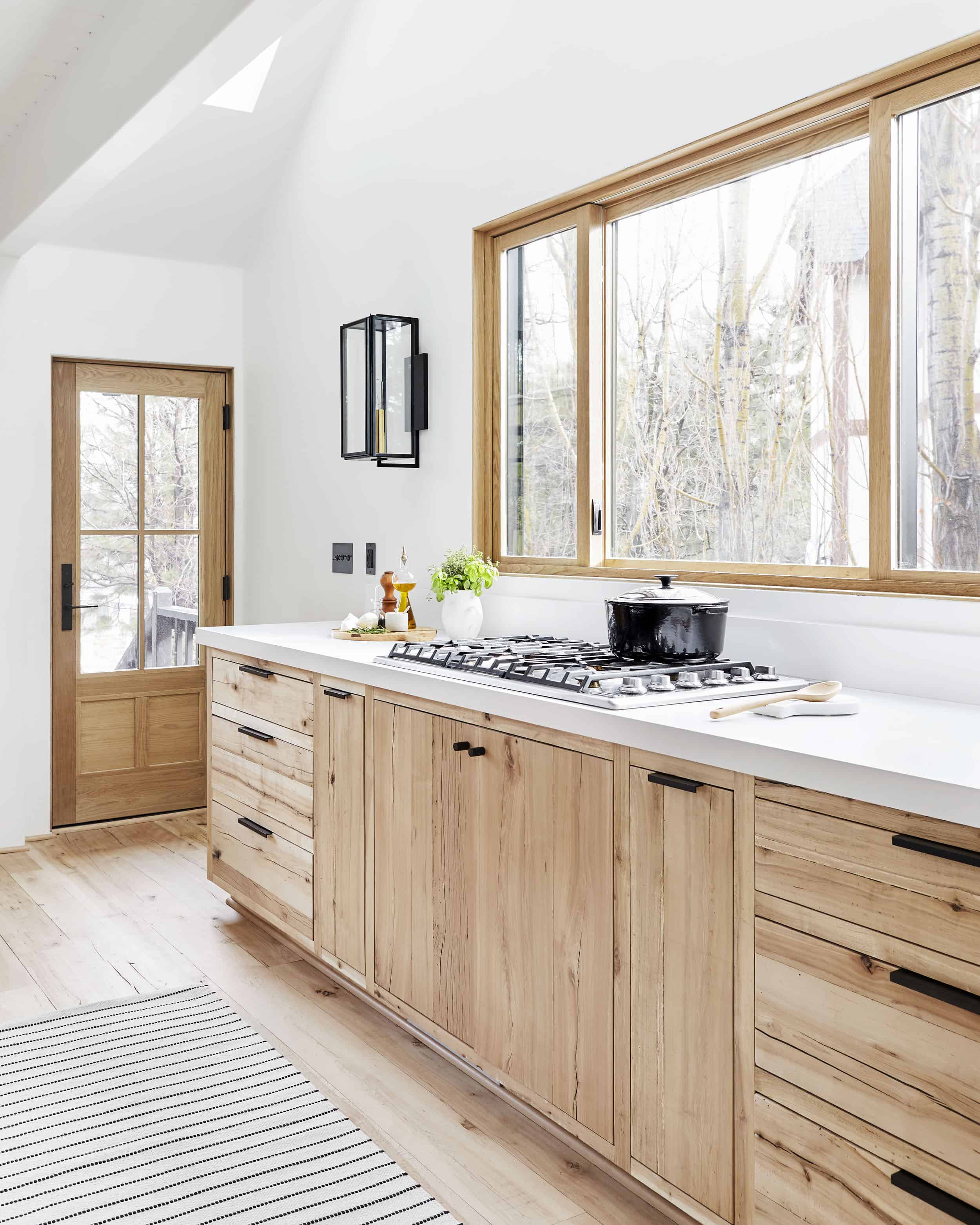 Emily Henderson Mountain House Kitchen Lores10