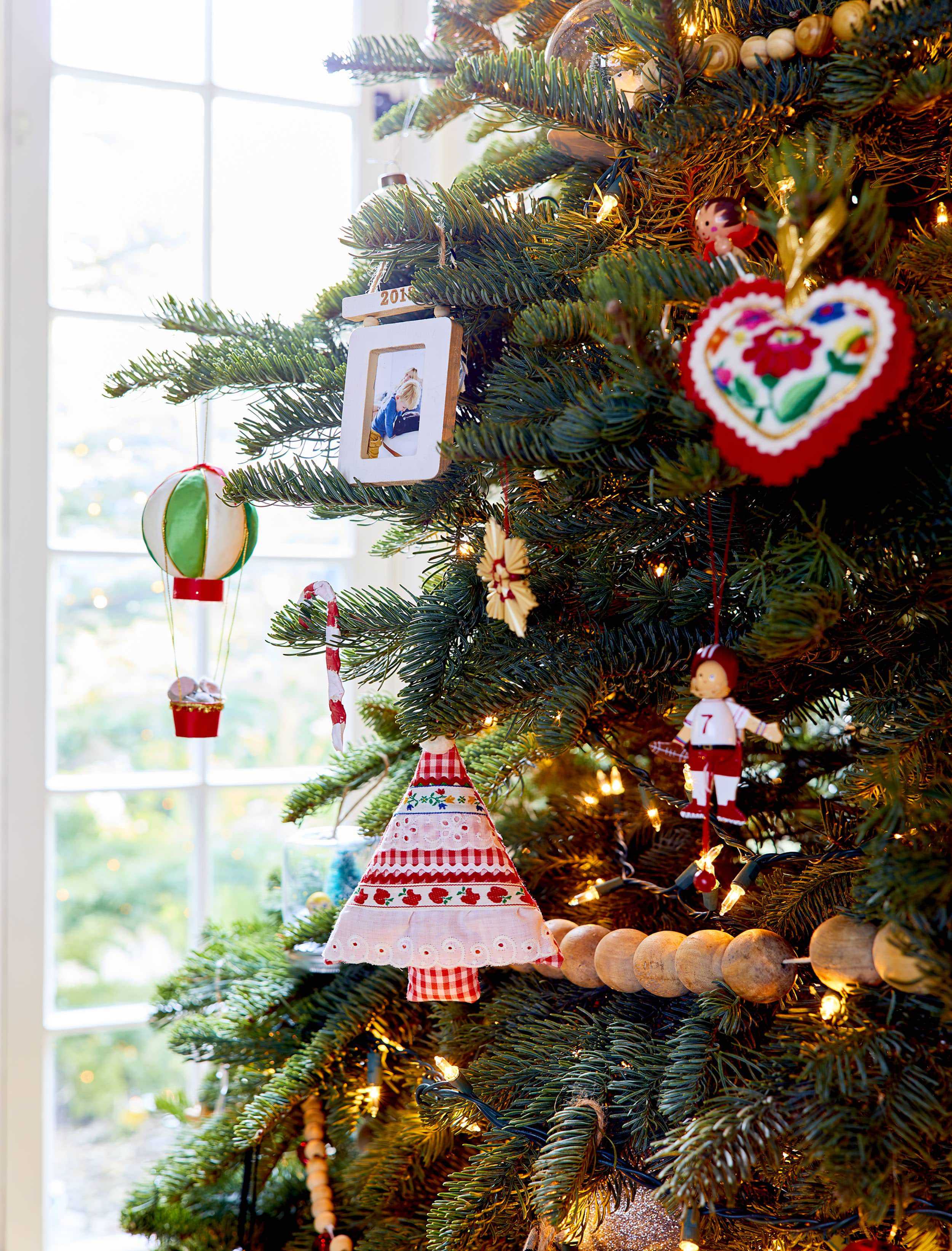 Emilyhendersonwaverlychristmas2019lores 16