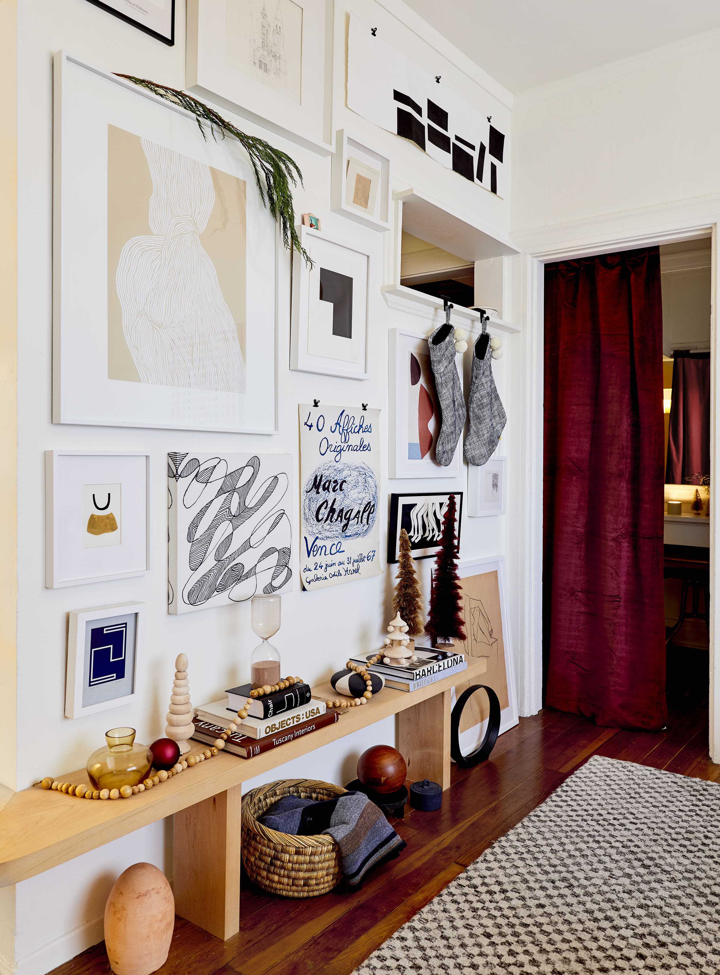Emily Henderson minimal christmas decorating ideas9