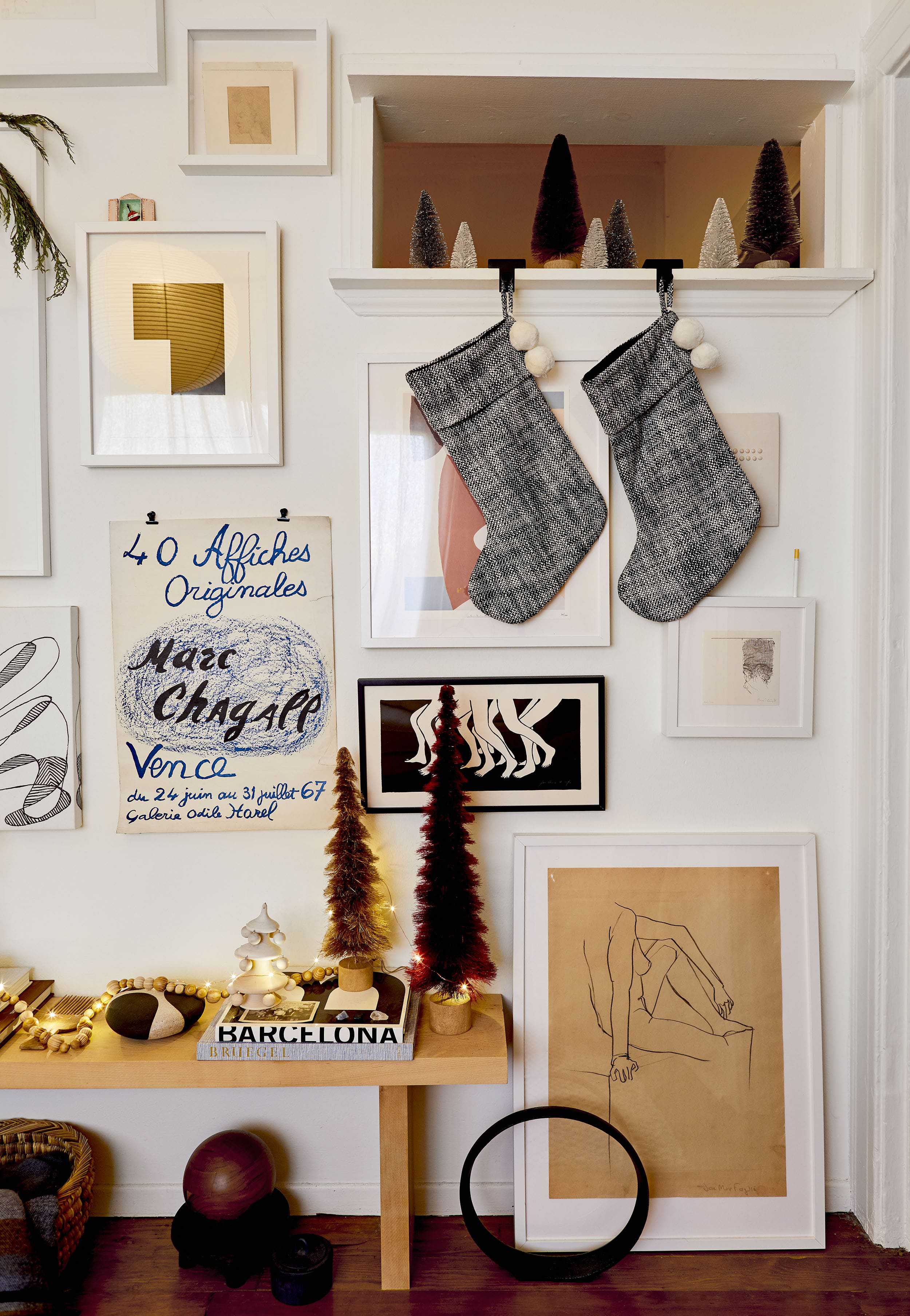 Emily Henderson minimal christmas decorating ideas10