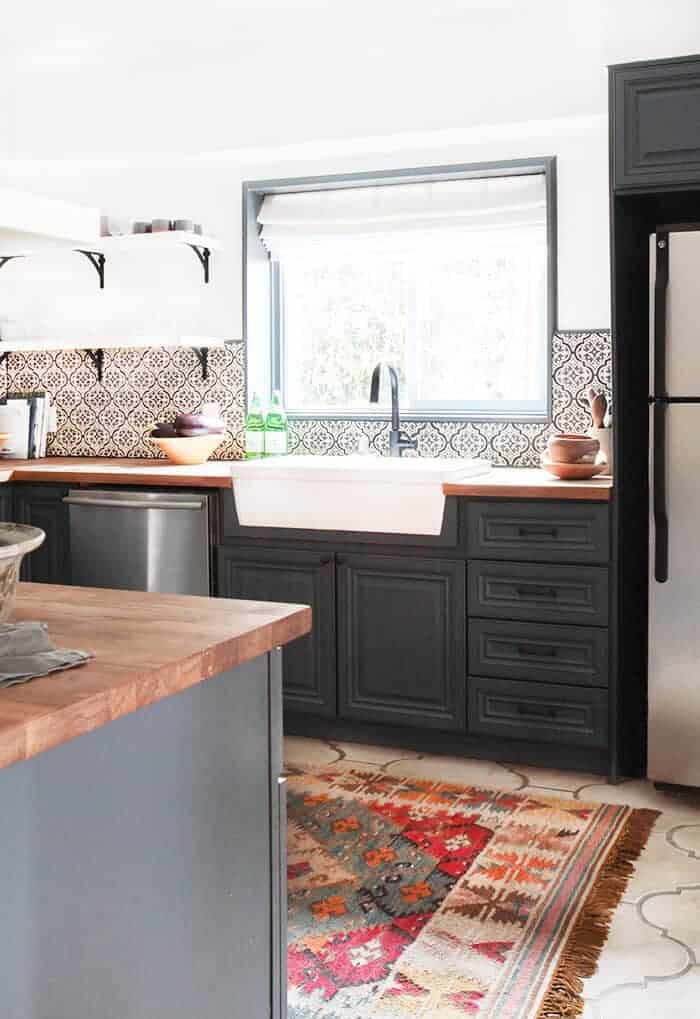 California Country_Kitchen_Emily Henderson_blue wood concrete tile open shelving causal_5