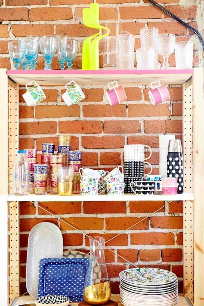 painting the front of shelves