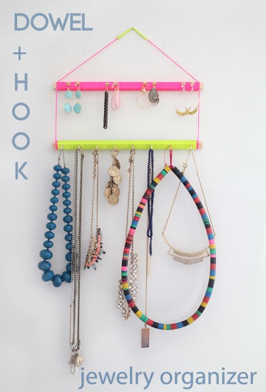 hanging jewelry display