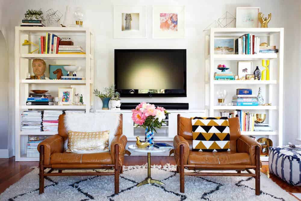 white lacquer media unit
