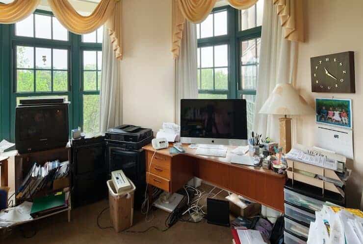 beige-office