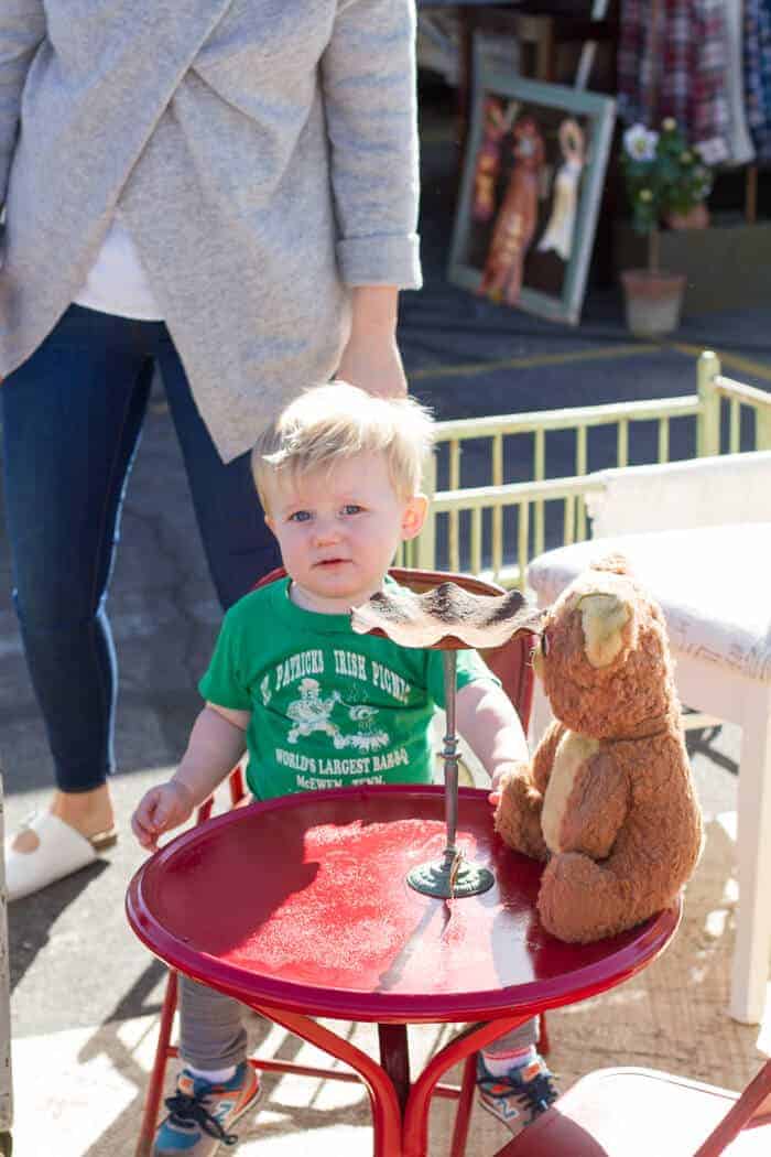 emily_henderson_charlie_rose_bowl_flea_market_red_table (1 of 1)