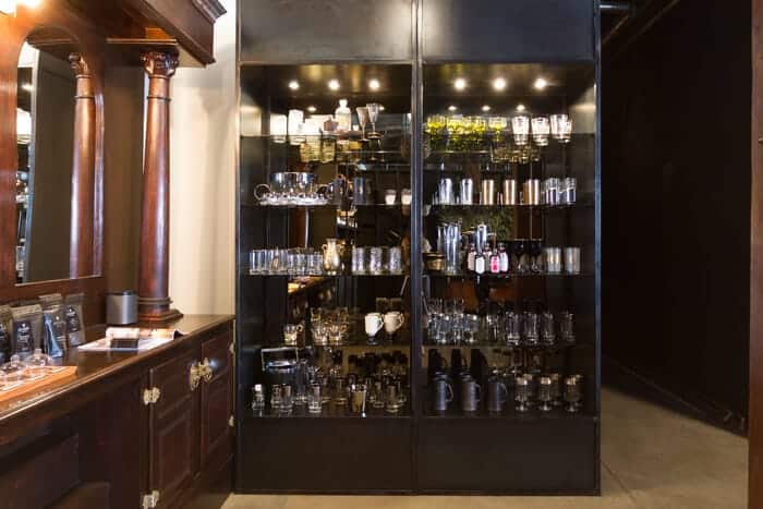 hammer_and_spear_emily_henderson_store_tour_vintage_bar.jpg (1 of 1) (1 of 1)