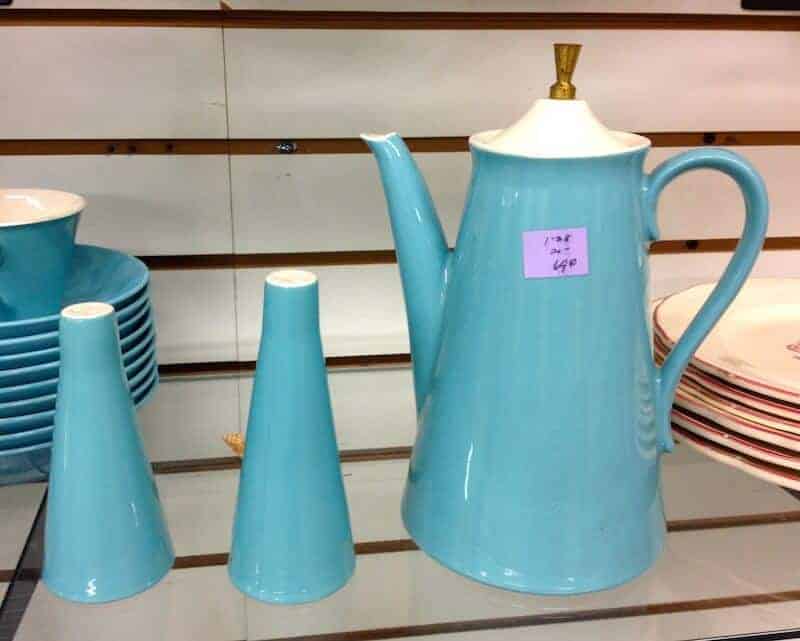 tea-set-blue